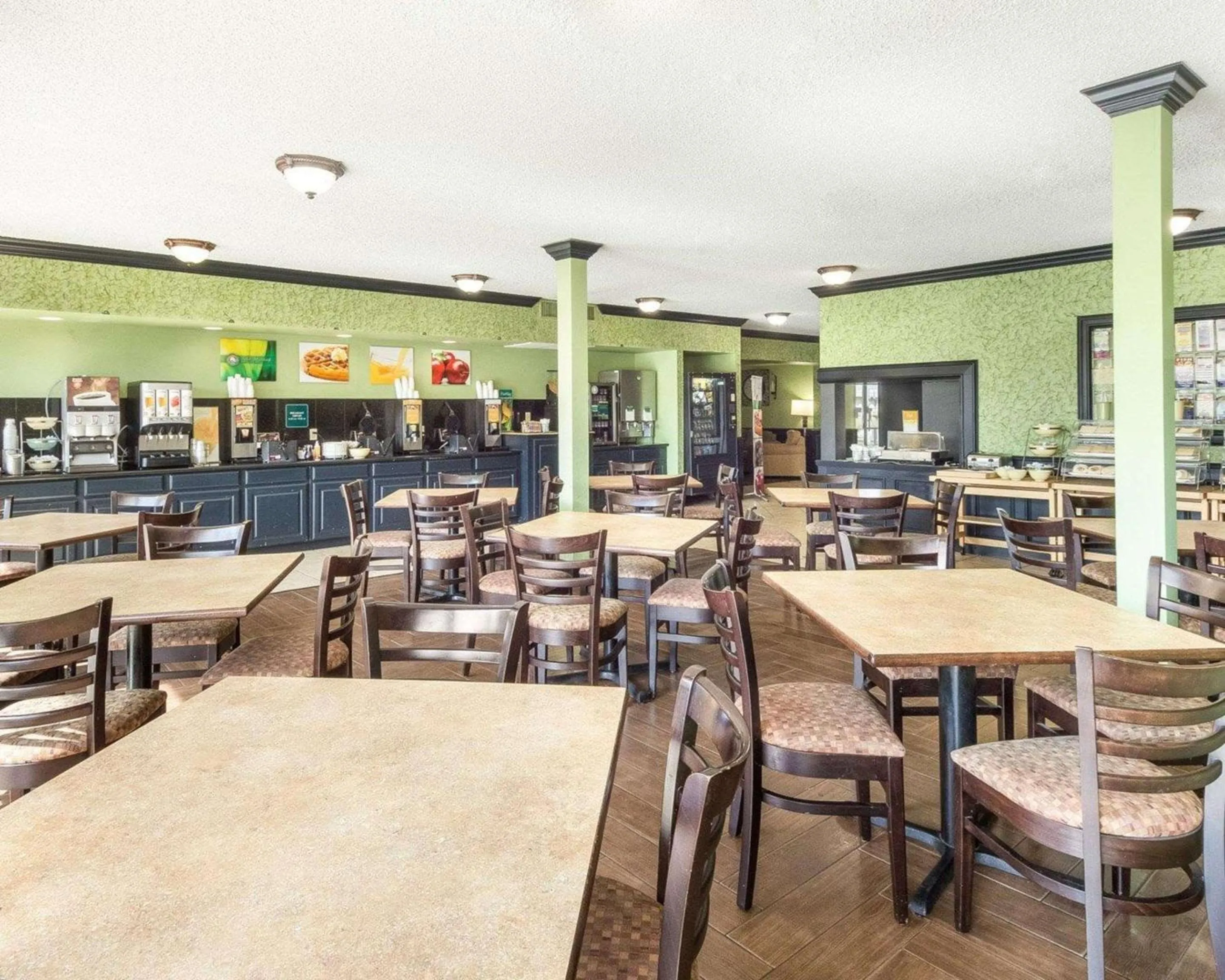 Restaurant/places to eat in Quality Inn & Suites Corpus Christi Beachside