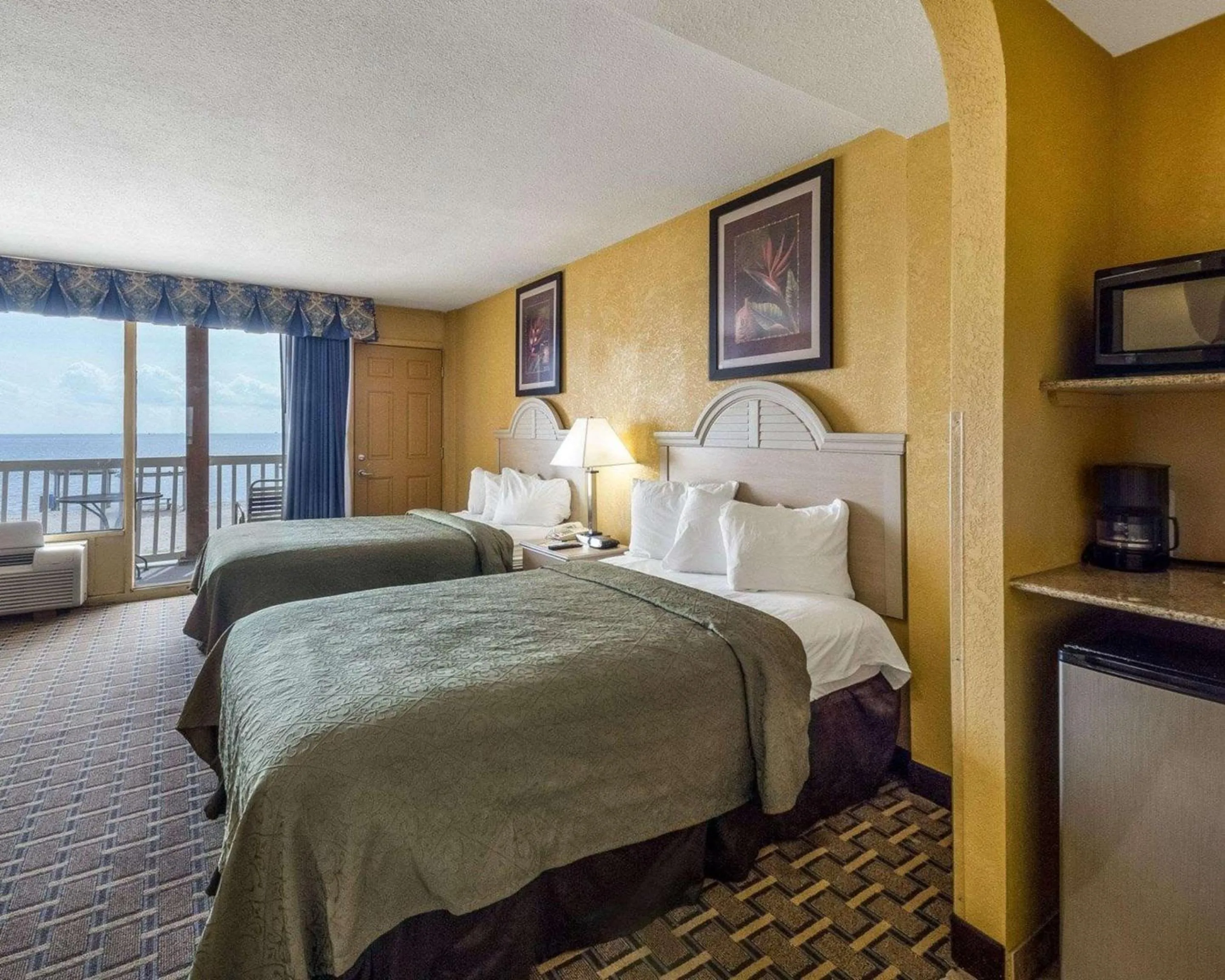 Photo of the whole room in Quality Inn & Suites Corpus Christi Beachside