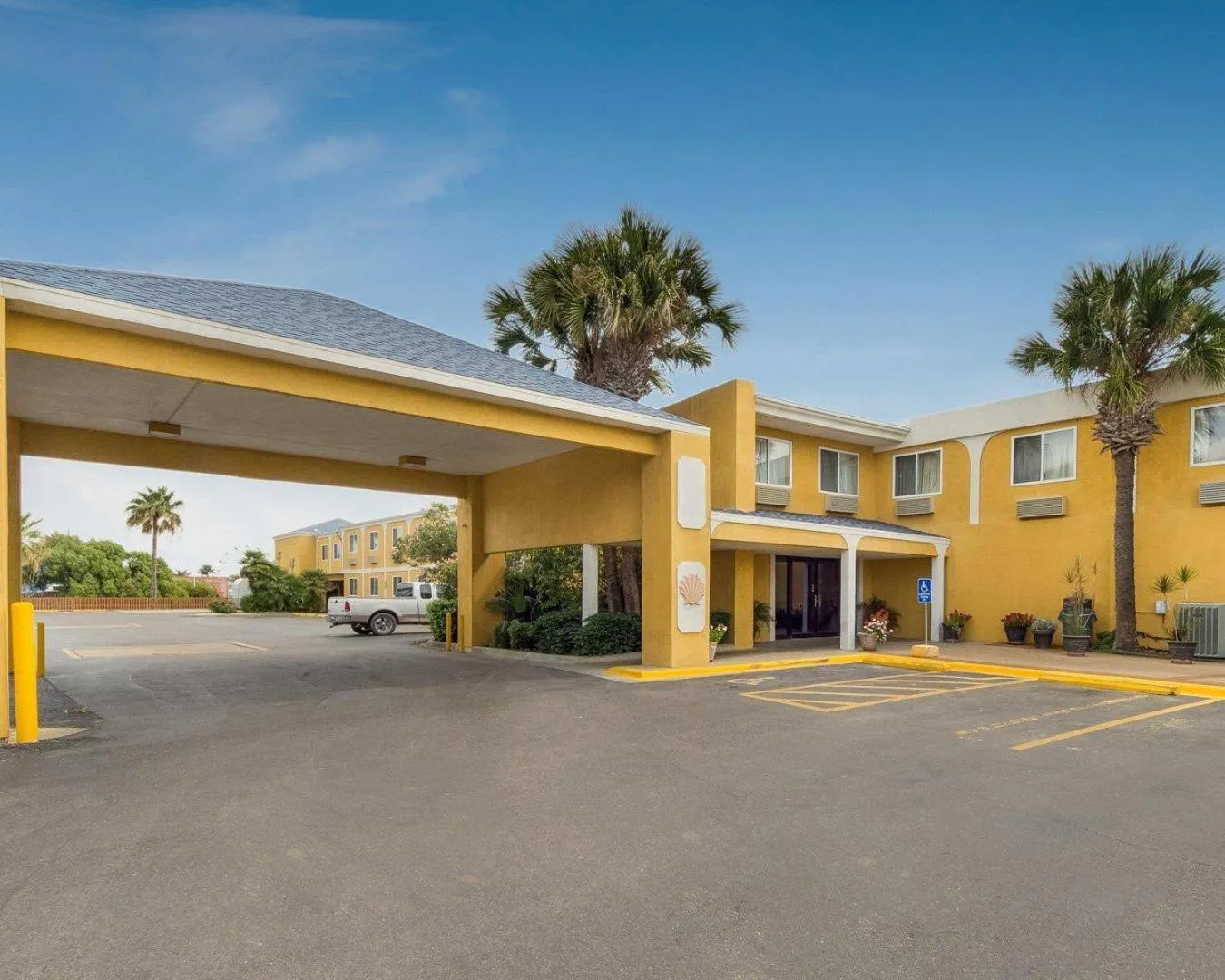 Property building in Quality Inn & Suites Corpus Christi Beachside