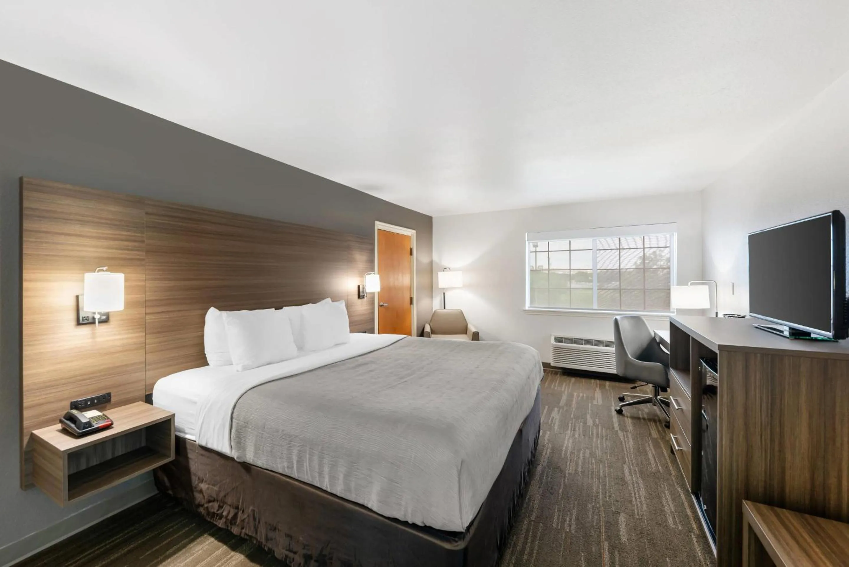 Bedroom, Bed in Quality Inn Near Seaworld - Lackland