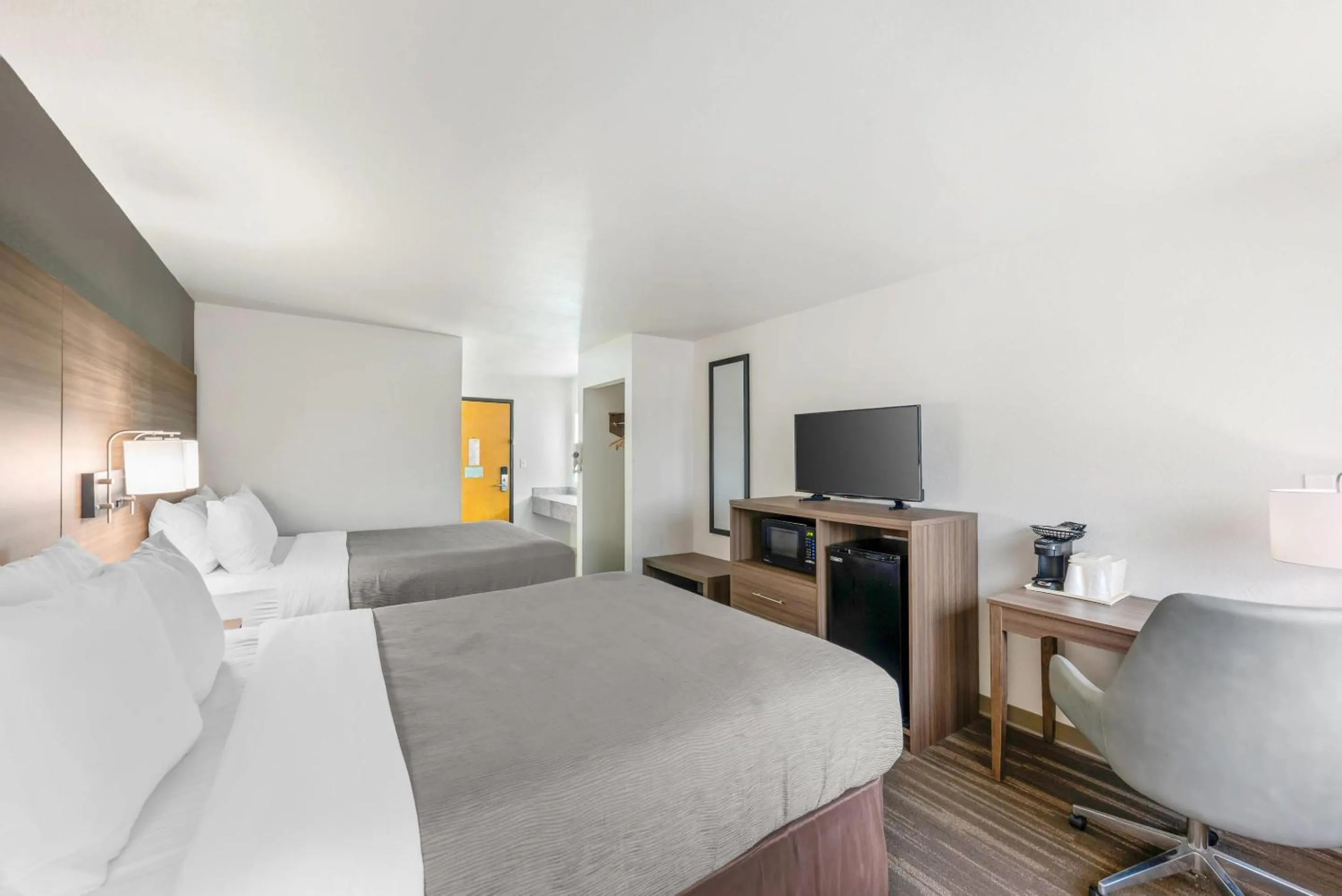 Bedroom, Bed in Quality Inn Near Seaworld - Lackland