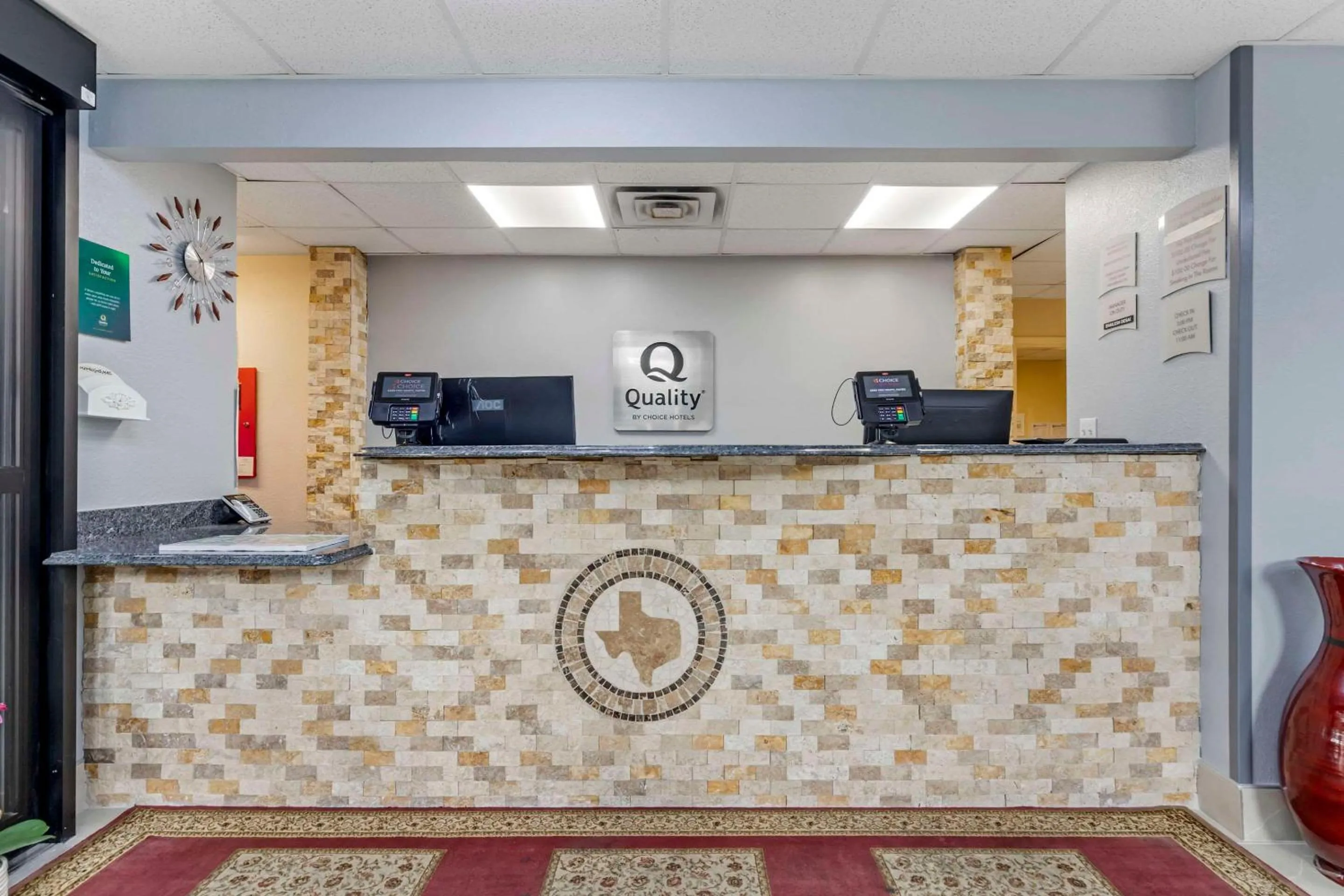 Lobby or reception in Quality Inn Near Seaworld - Lackland