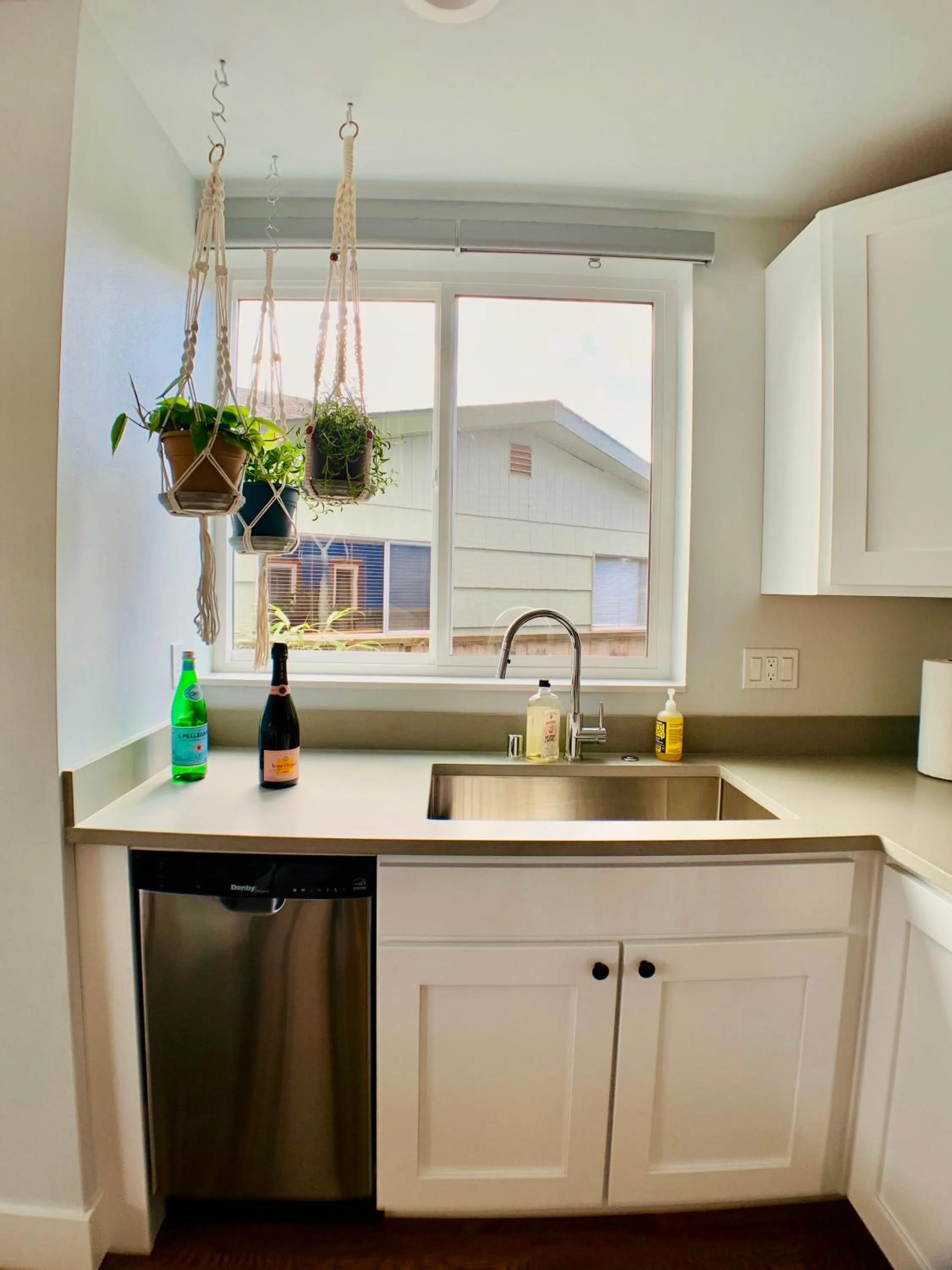 Birdhouse on Green Lake