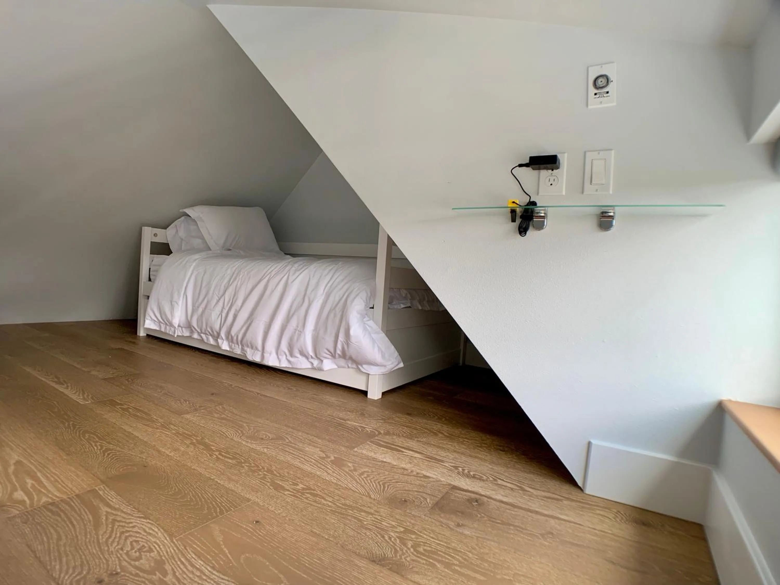 Bed in Birdhouse on Green Lake