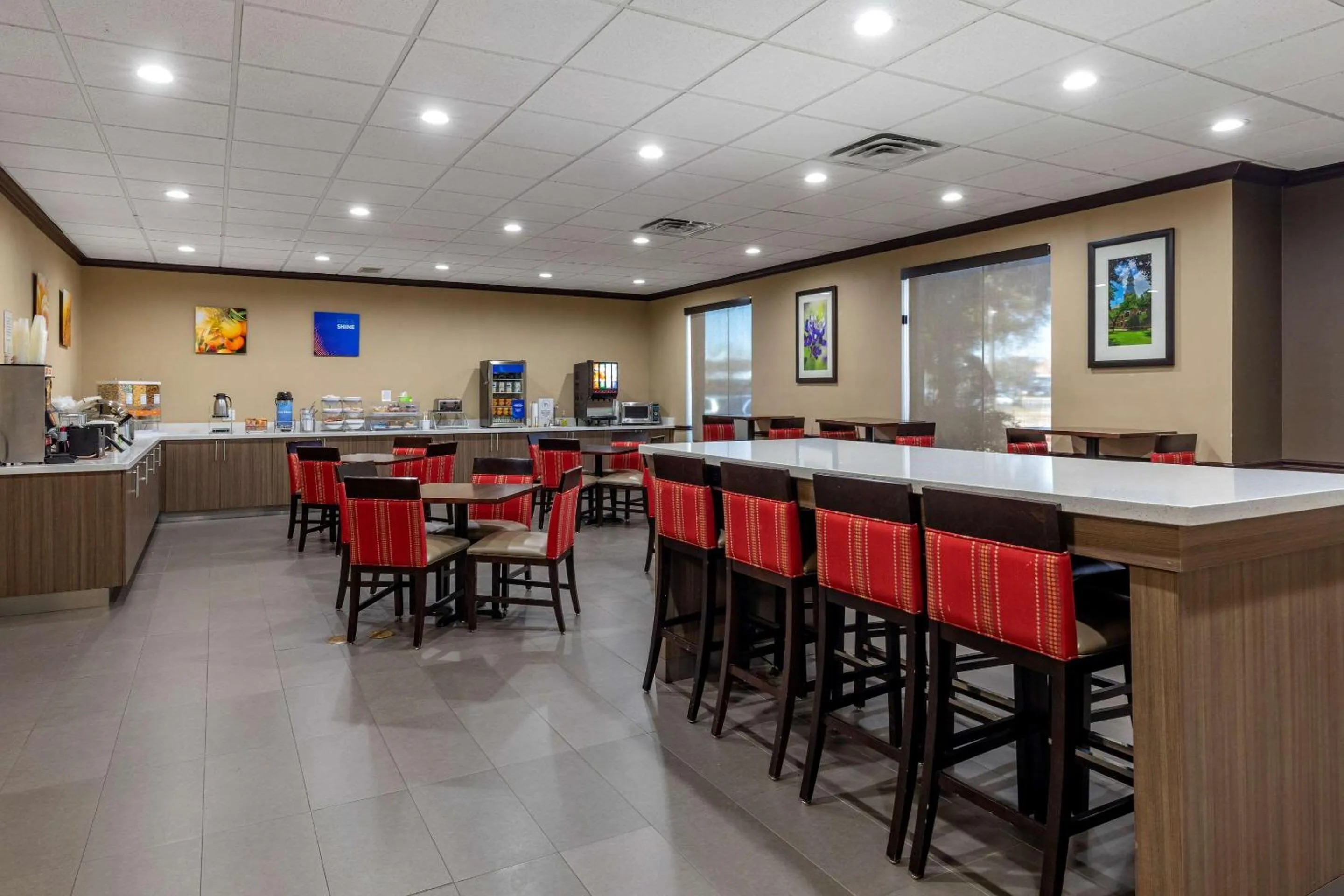 Restaurant/places to eat in Comfort Suites Waco Near University Area