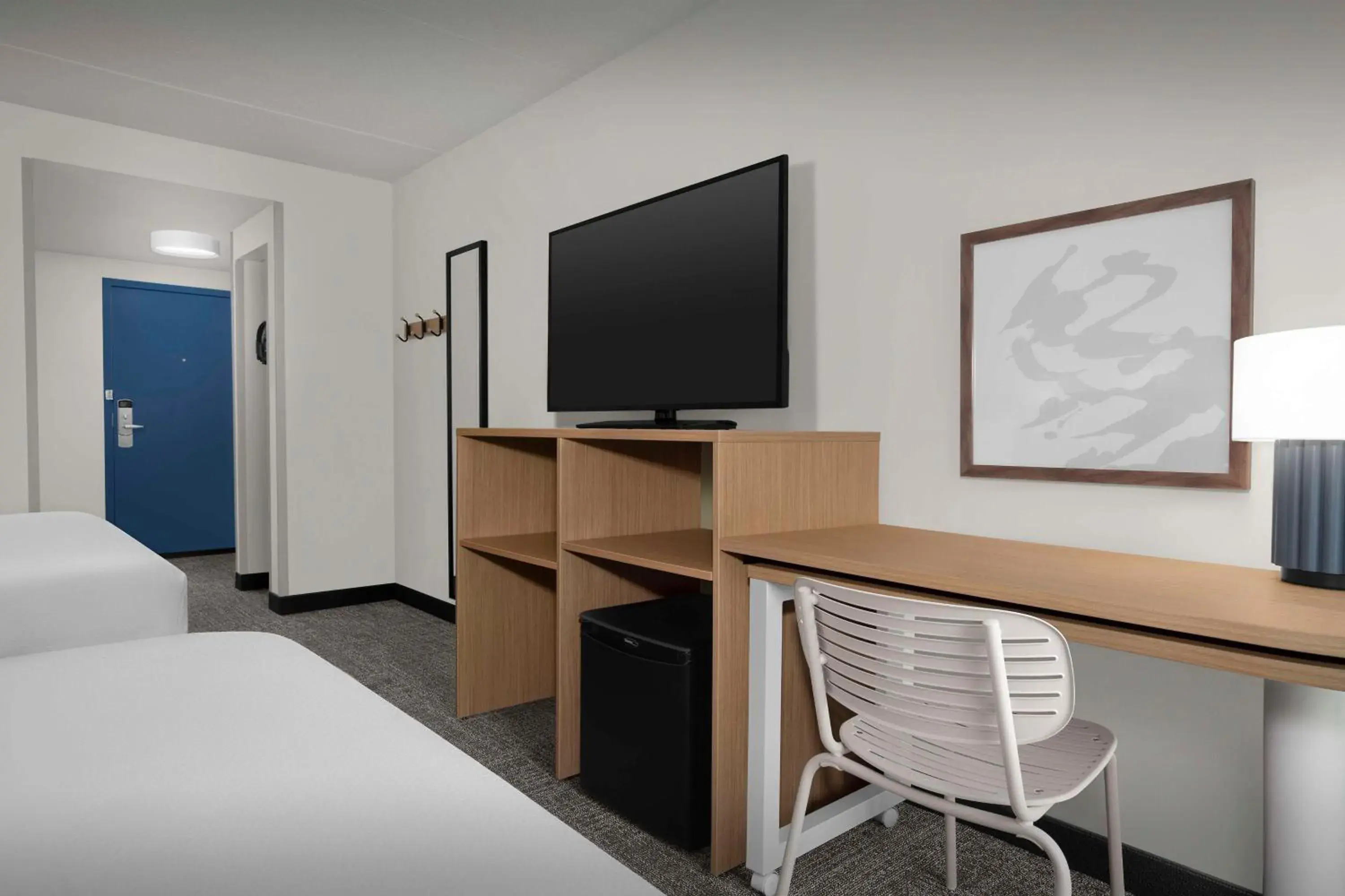 Queen Room with Two Queen Beds in Comfort Inn & Suites San Antonio Airport Queen Room with Two Queen Beds in Comfort Inn & Suites San Antonio Airport