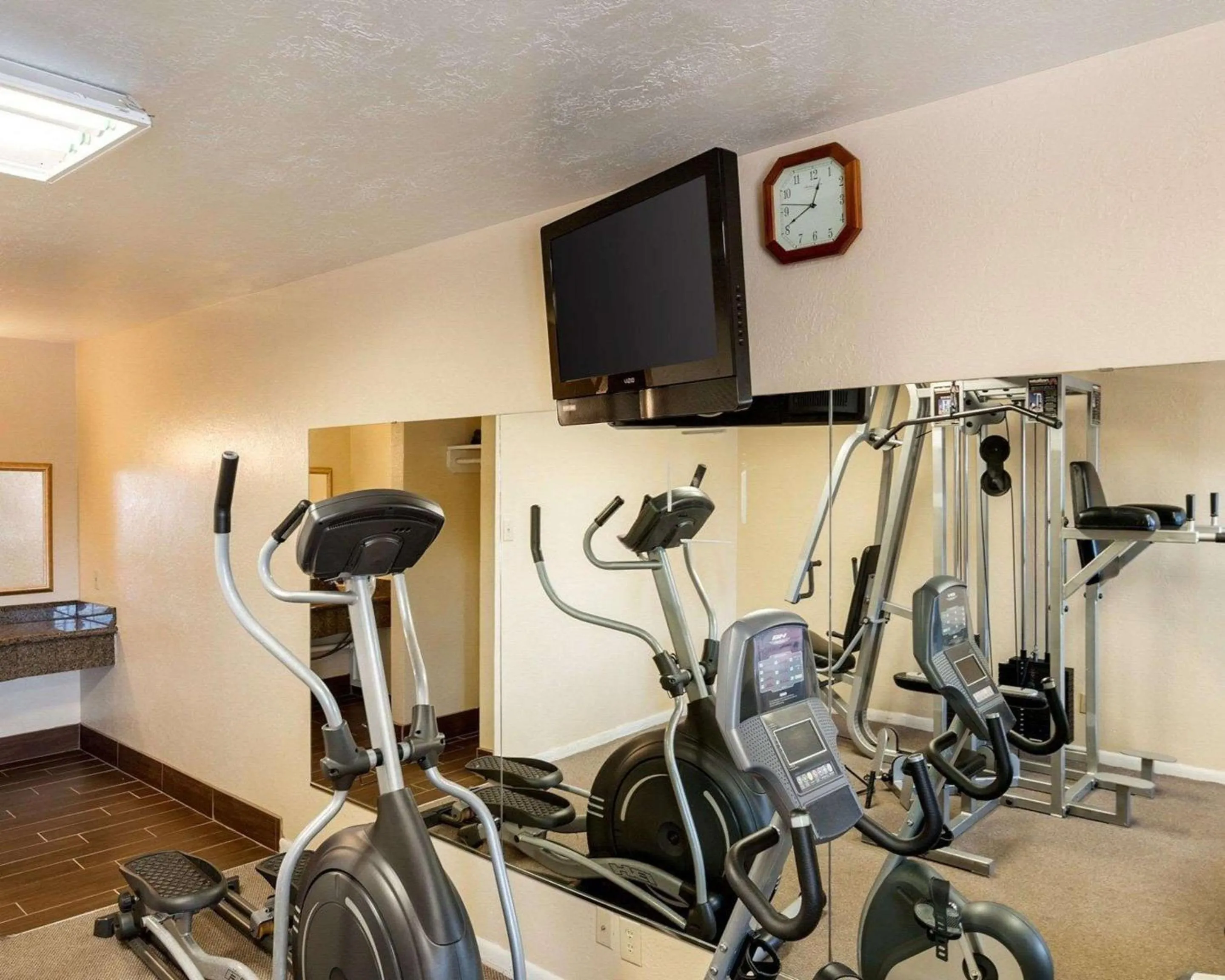 Fitness centre/facilities in Econo Lodge Jasper