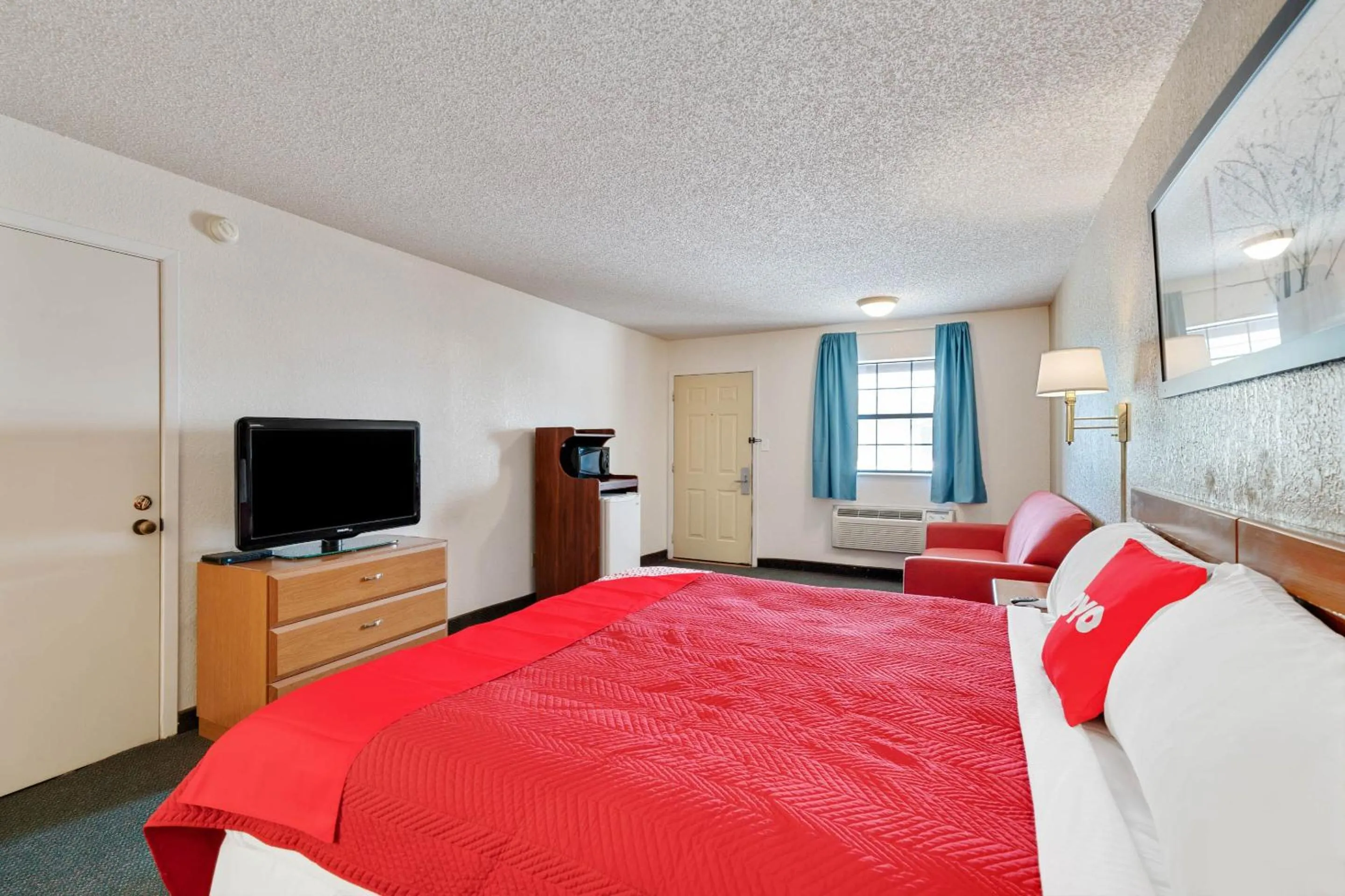 Bedroom, Bed in Segovia Lodge Junction TX I -10