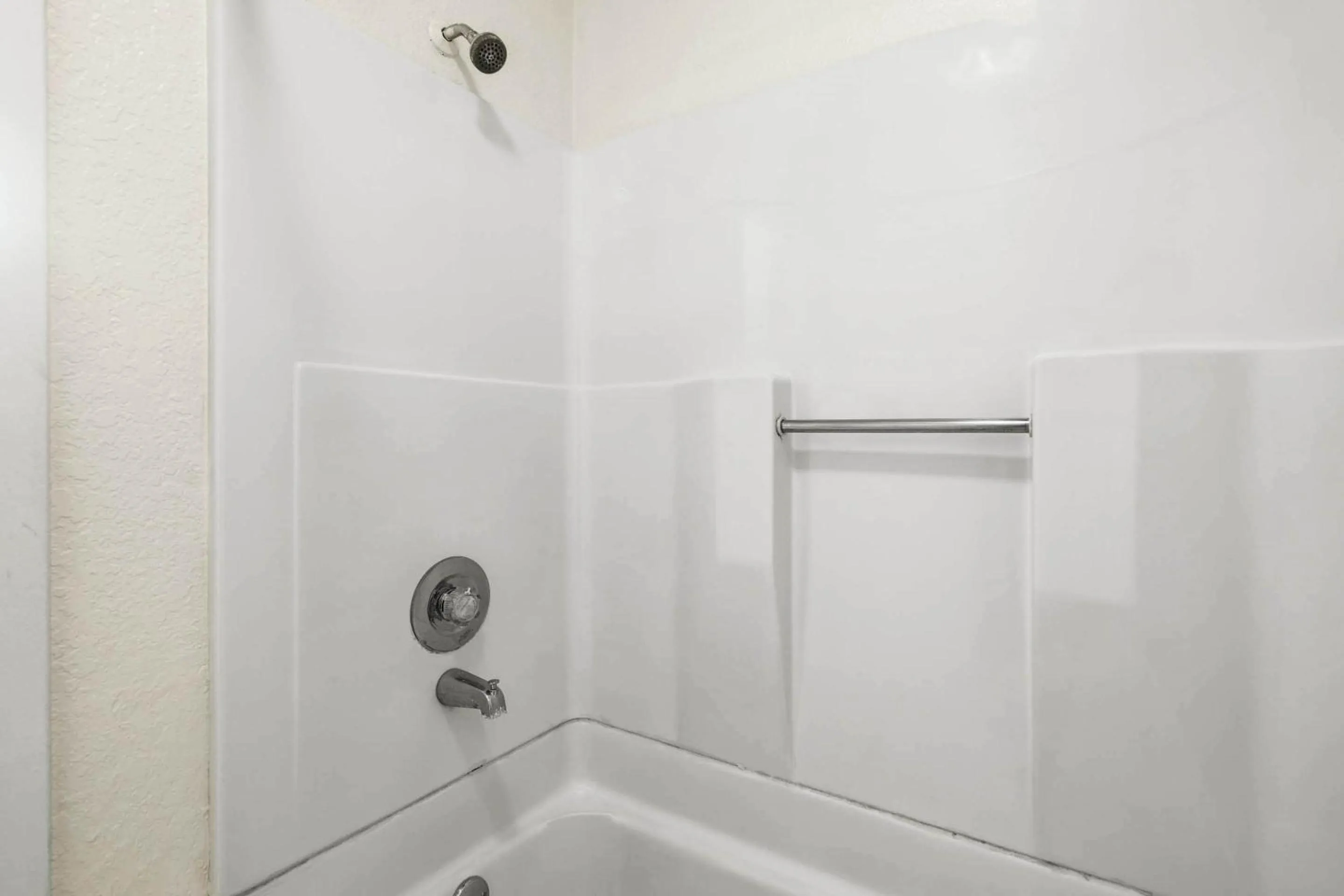 Bathroom in Segovia Lodge Junction TX I -10