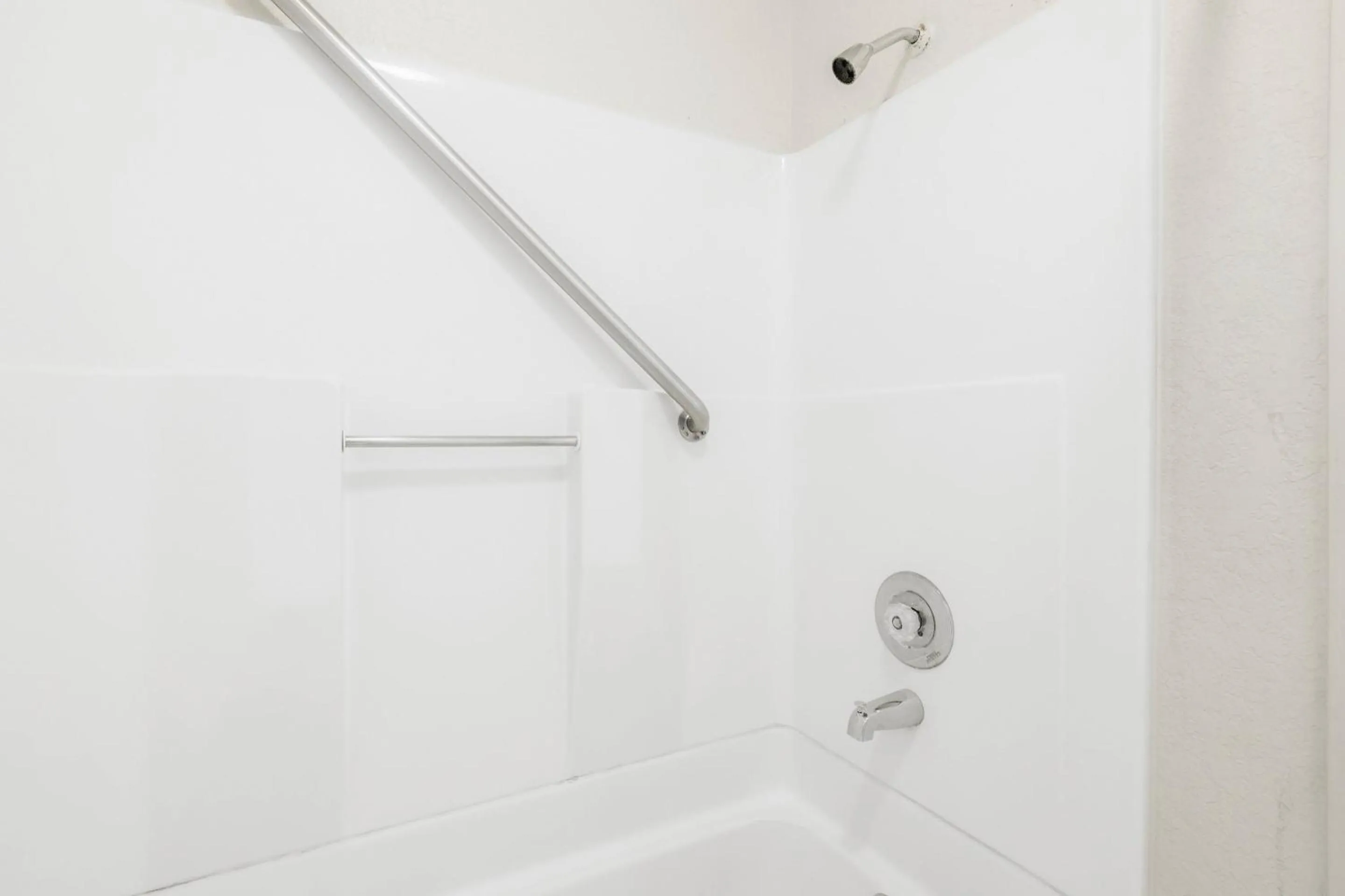 Bathroom in Segovia Lodge Junction TX I -10