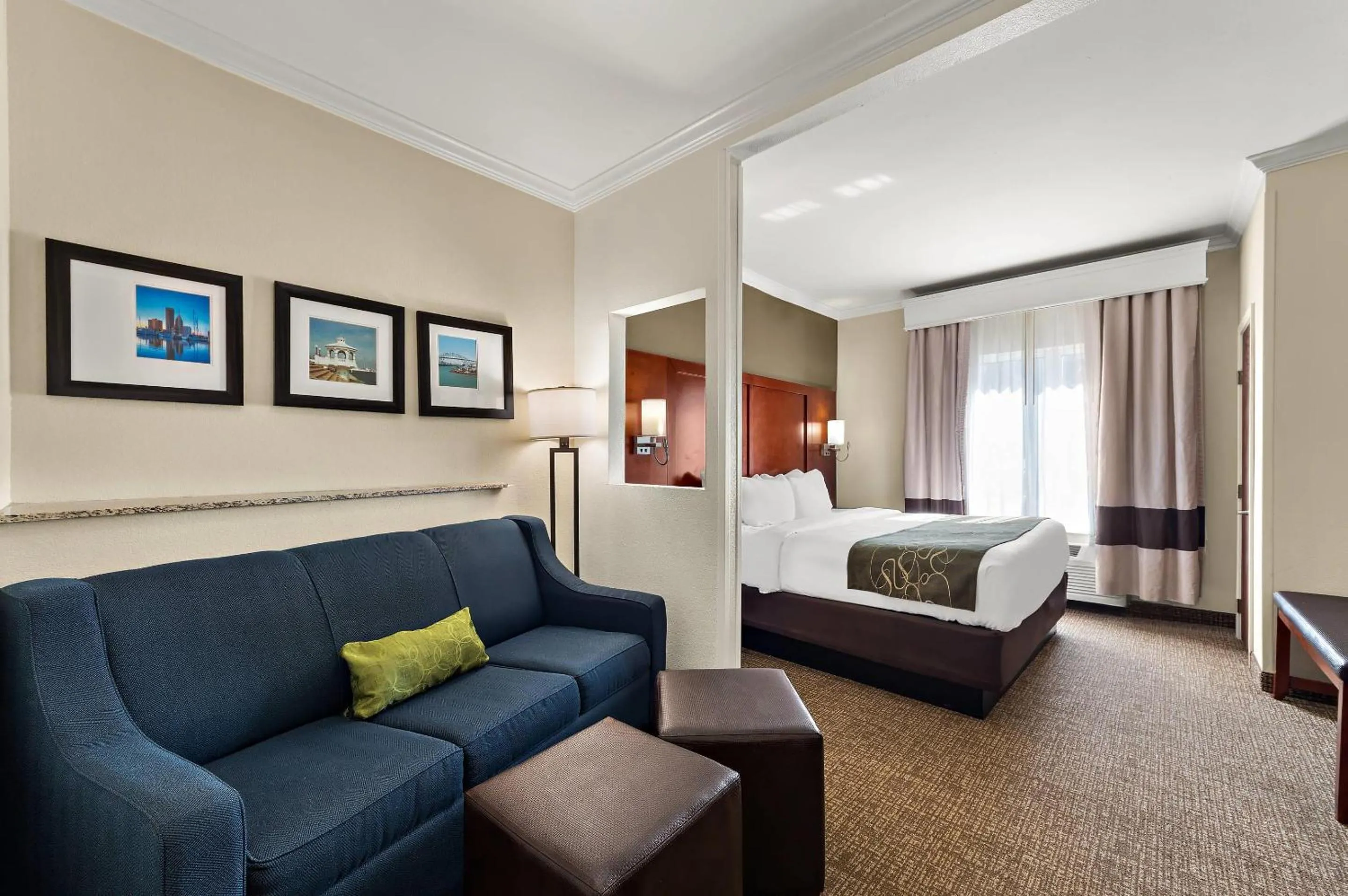 Bedroom, Bed in Comfort Suites Corpus Christi Central