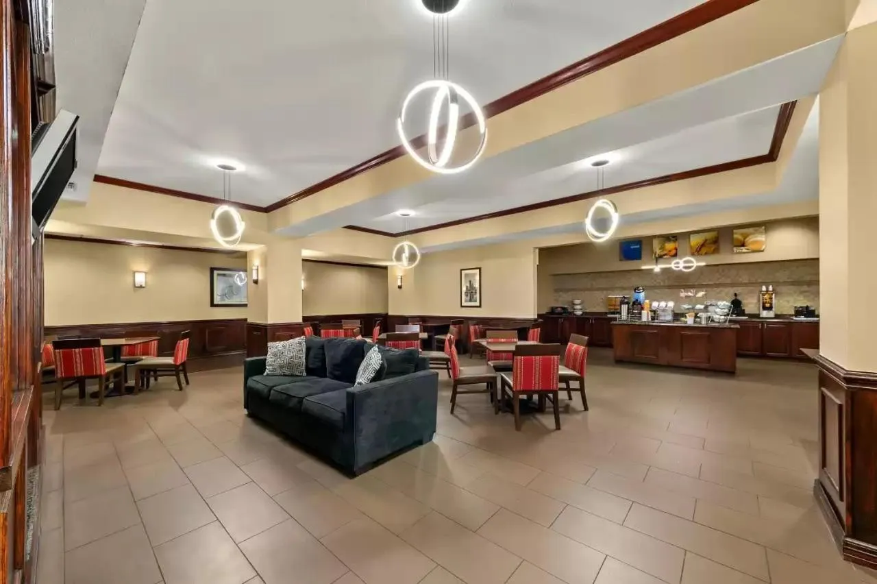 Restaurant/places to eat in Comfort Suites Corpus Christi Central