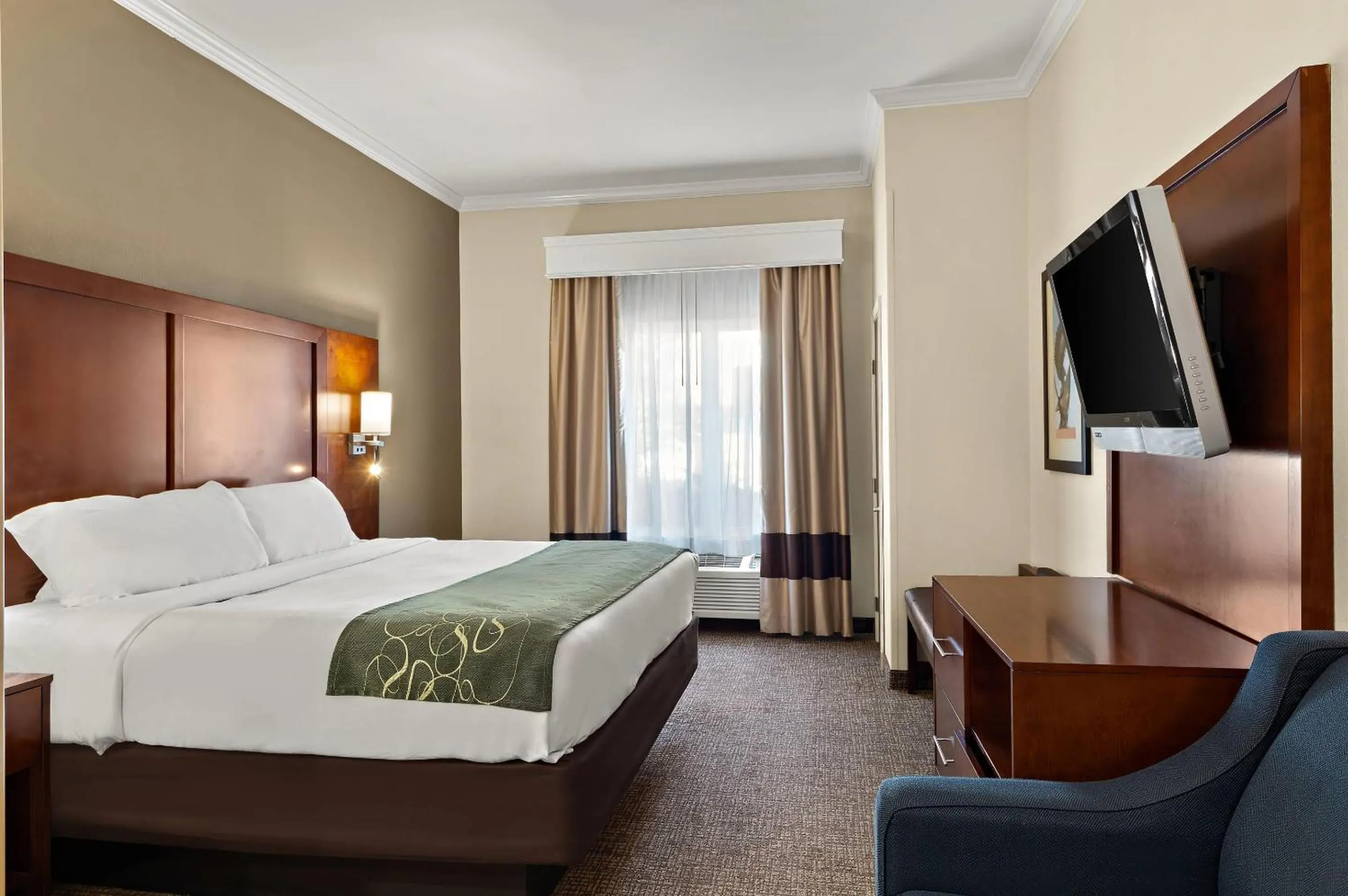 Bedroom, Bed in Comfort Suites Corpus Christi Central