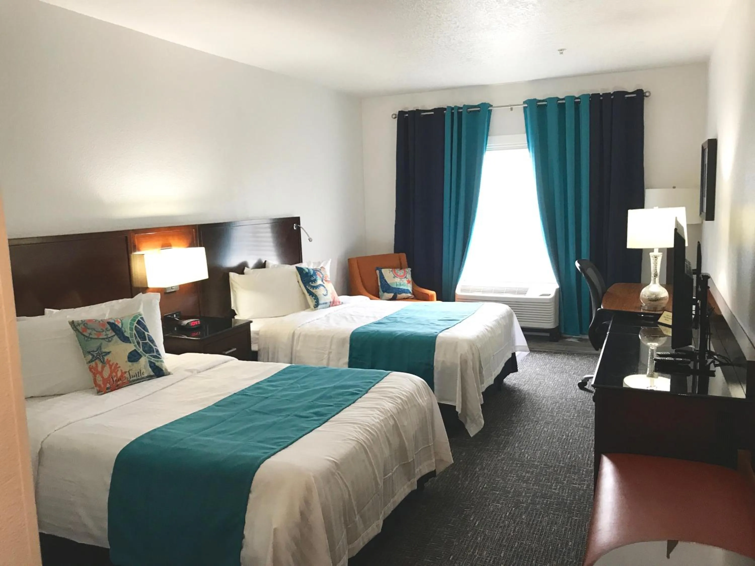 Bed in Hotel Pensacola