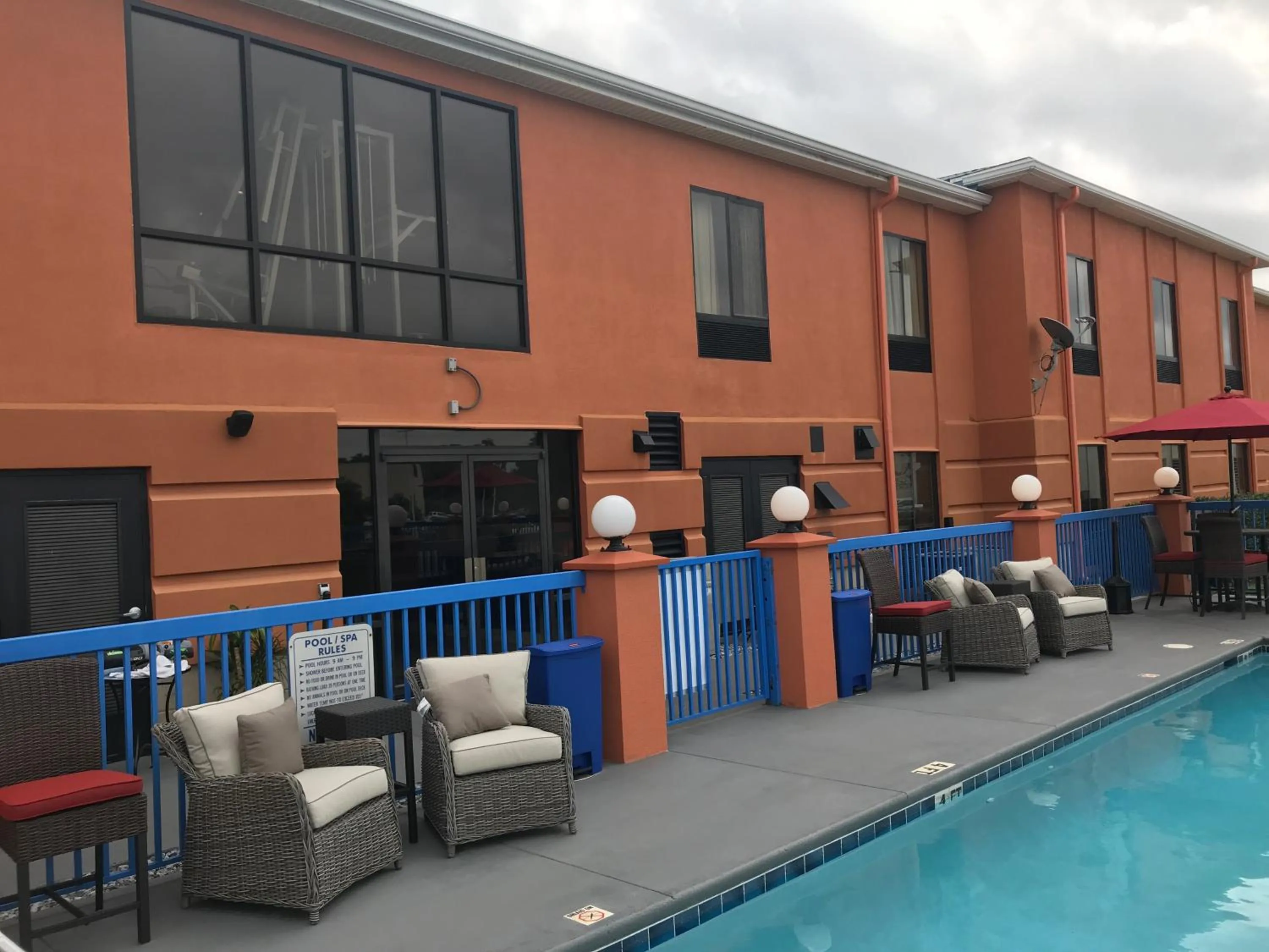 Property building in Hotel Pensacola