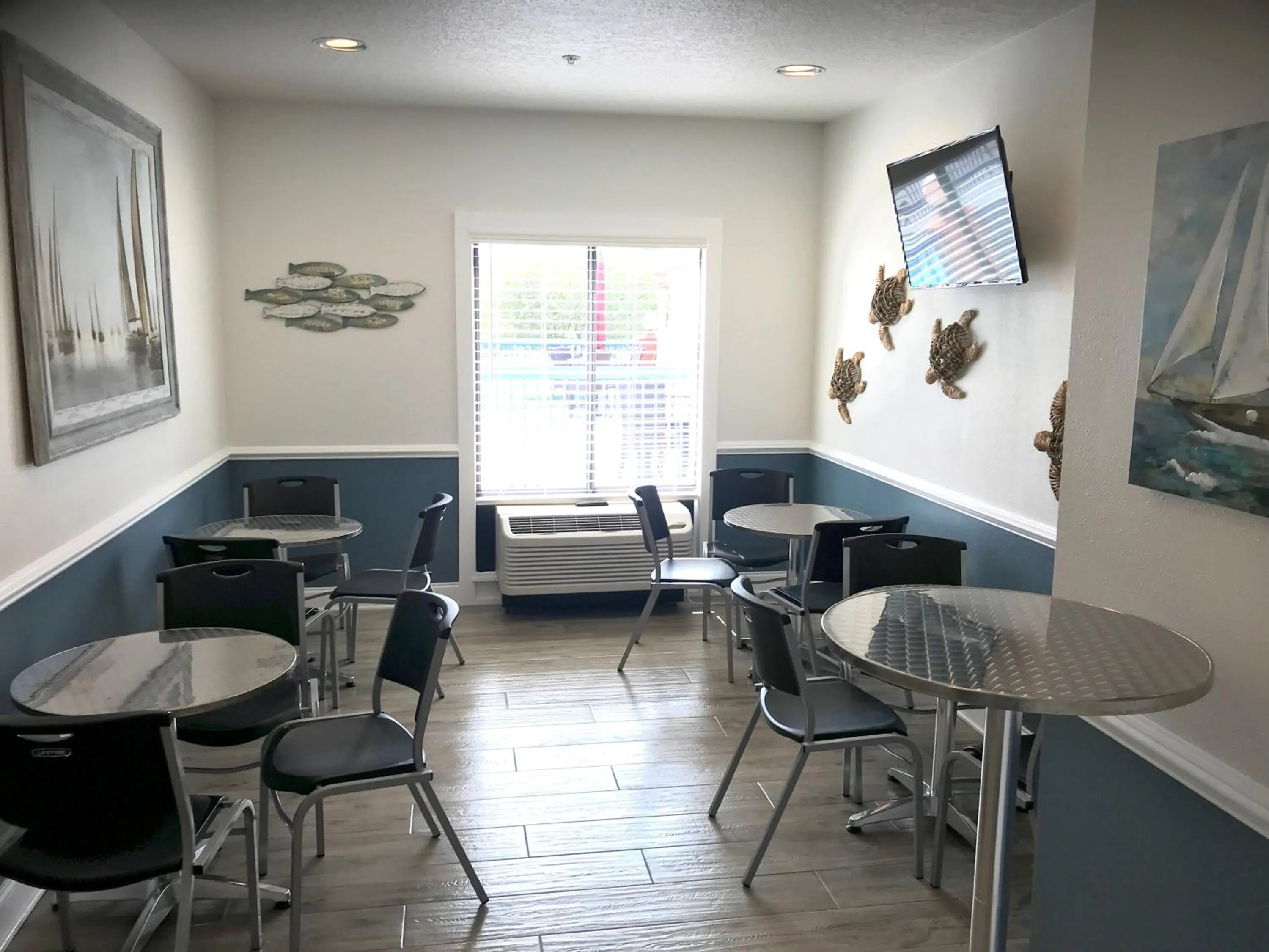 TV and multimedia in Hotel Pensacola