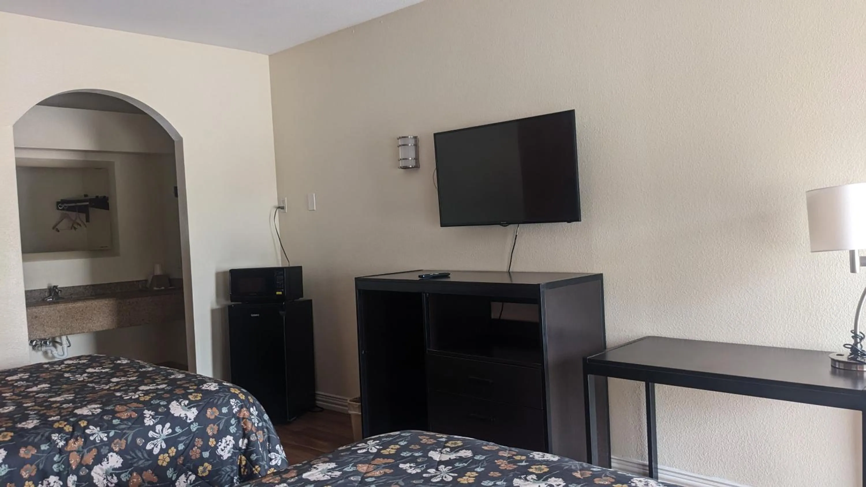 Bed in Rodeway Inn & Suites Humble IAH