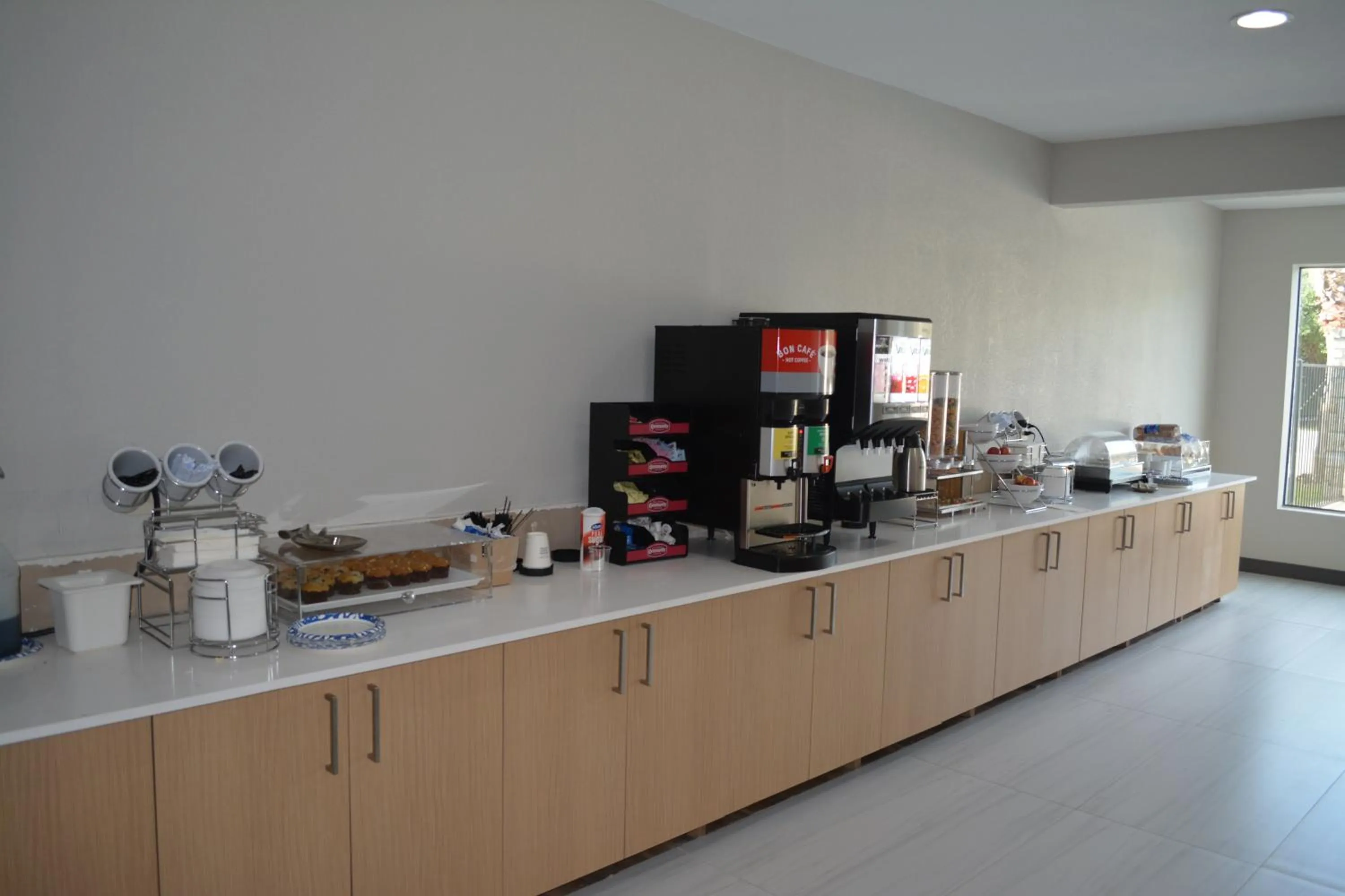 Breakfast in Wingate by Wyndham College Station South