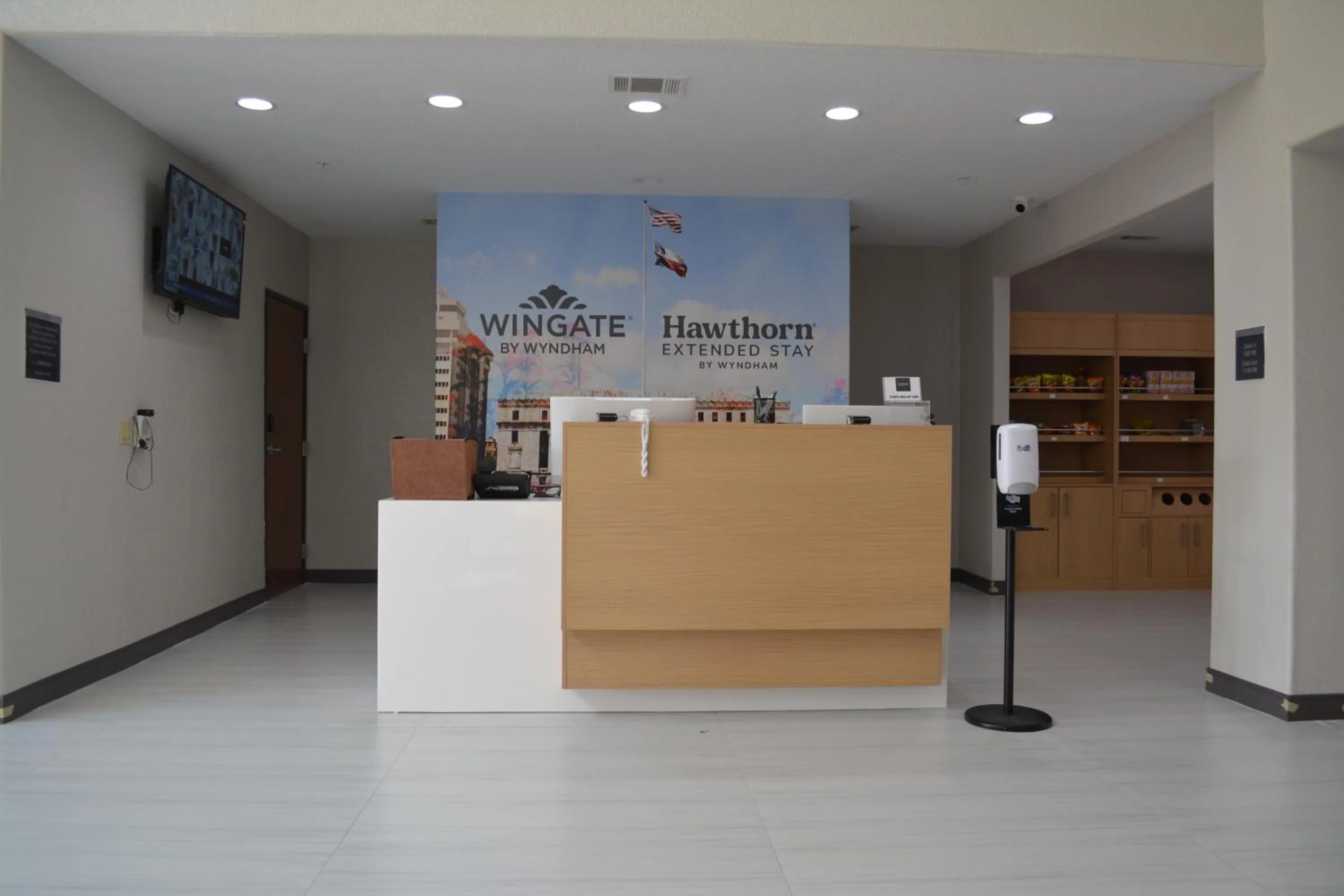 Lobby or reception in Wingate by Wyndham College Station South