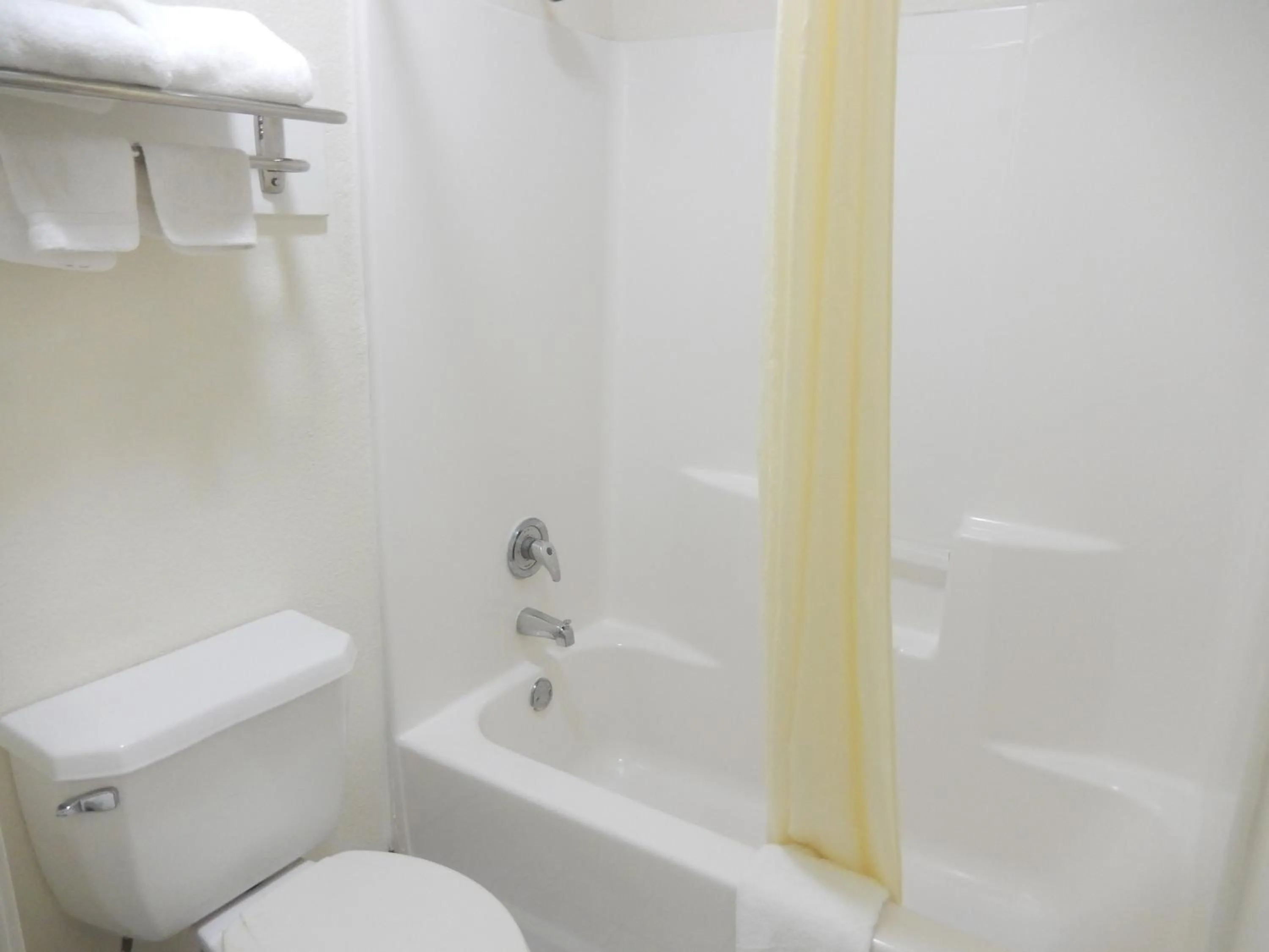 Bathroom in Motel 6-Azle, TX