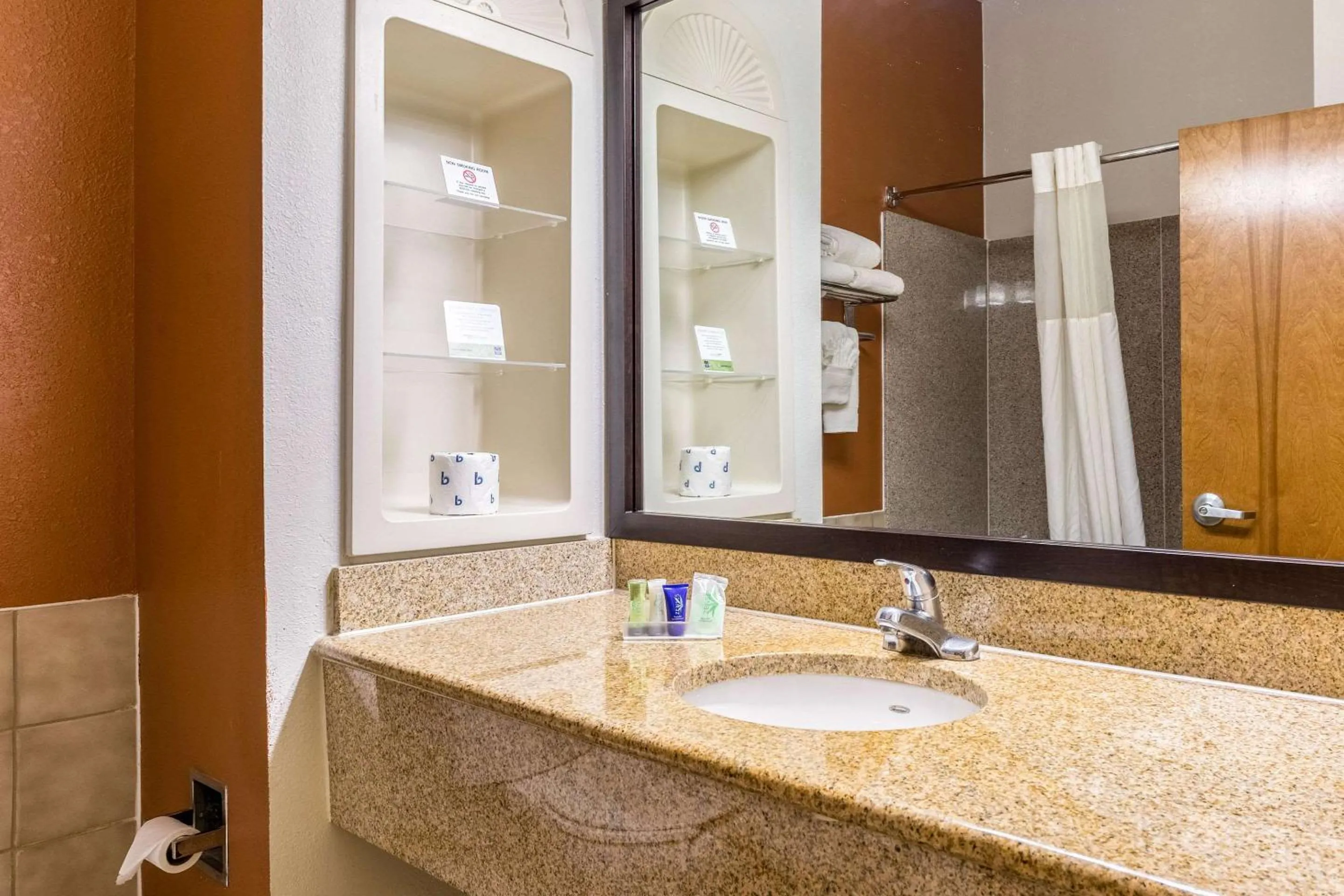 Photo of the whole room in Sleep Inn & Suites Stafford - Sugarland