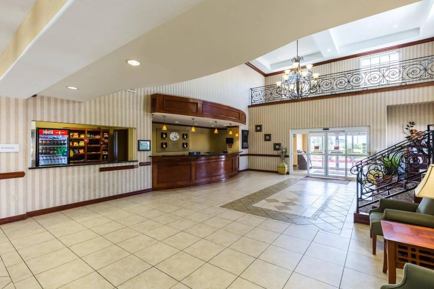 Lobby or reception in Comfort Suites Galveston Cruise Port Area - Beachside