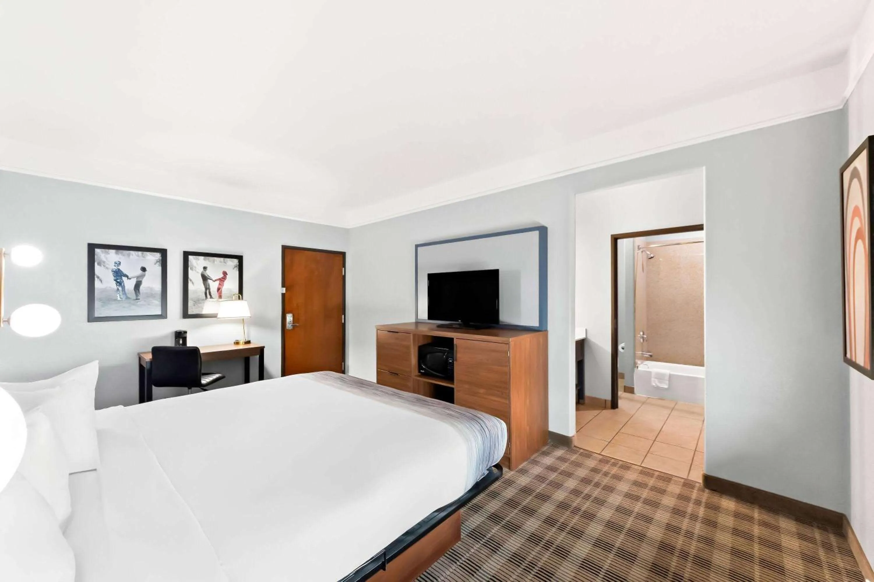 Bed in AmericInn by Wyndham New Braunfels