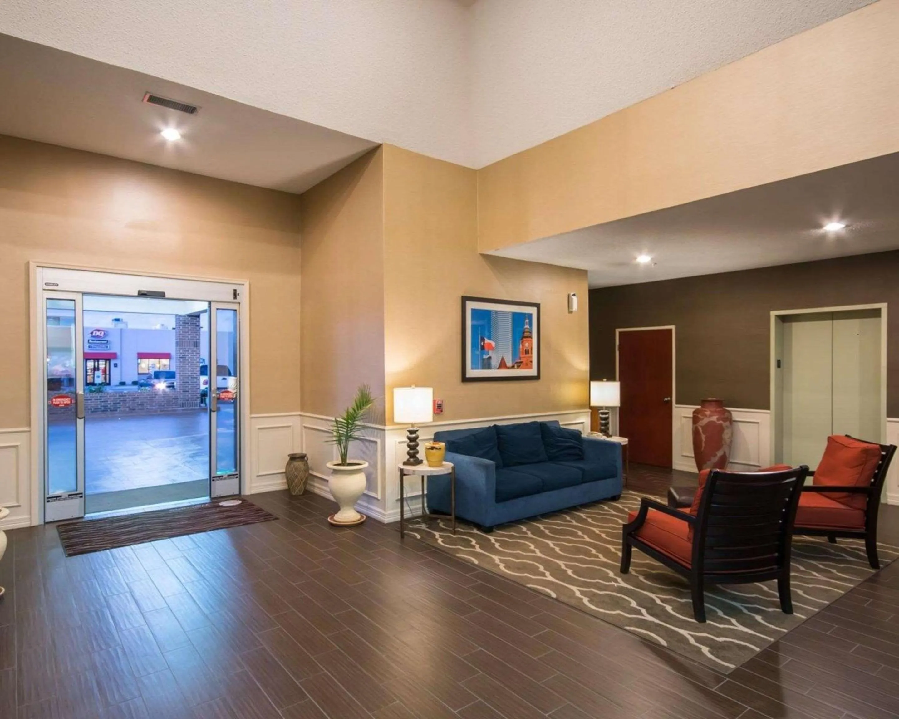 Lobby or reception in Comfort Inn & Suites Red Oak - Dallas Area