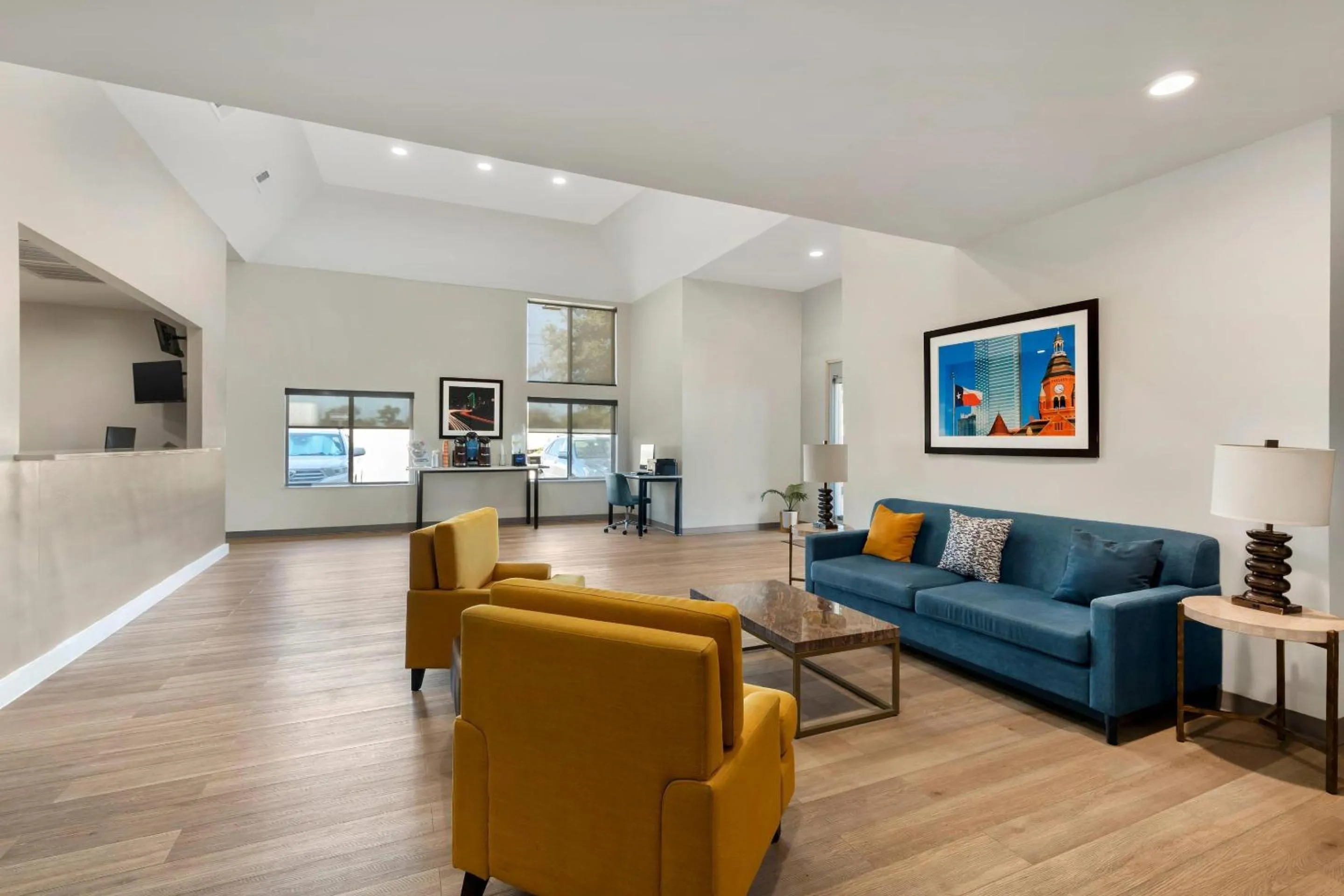 Lobby or reception in Comfort Inn & Suites Red Oak - Dallas Area