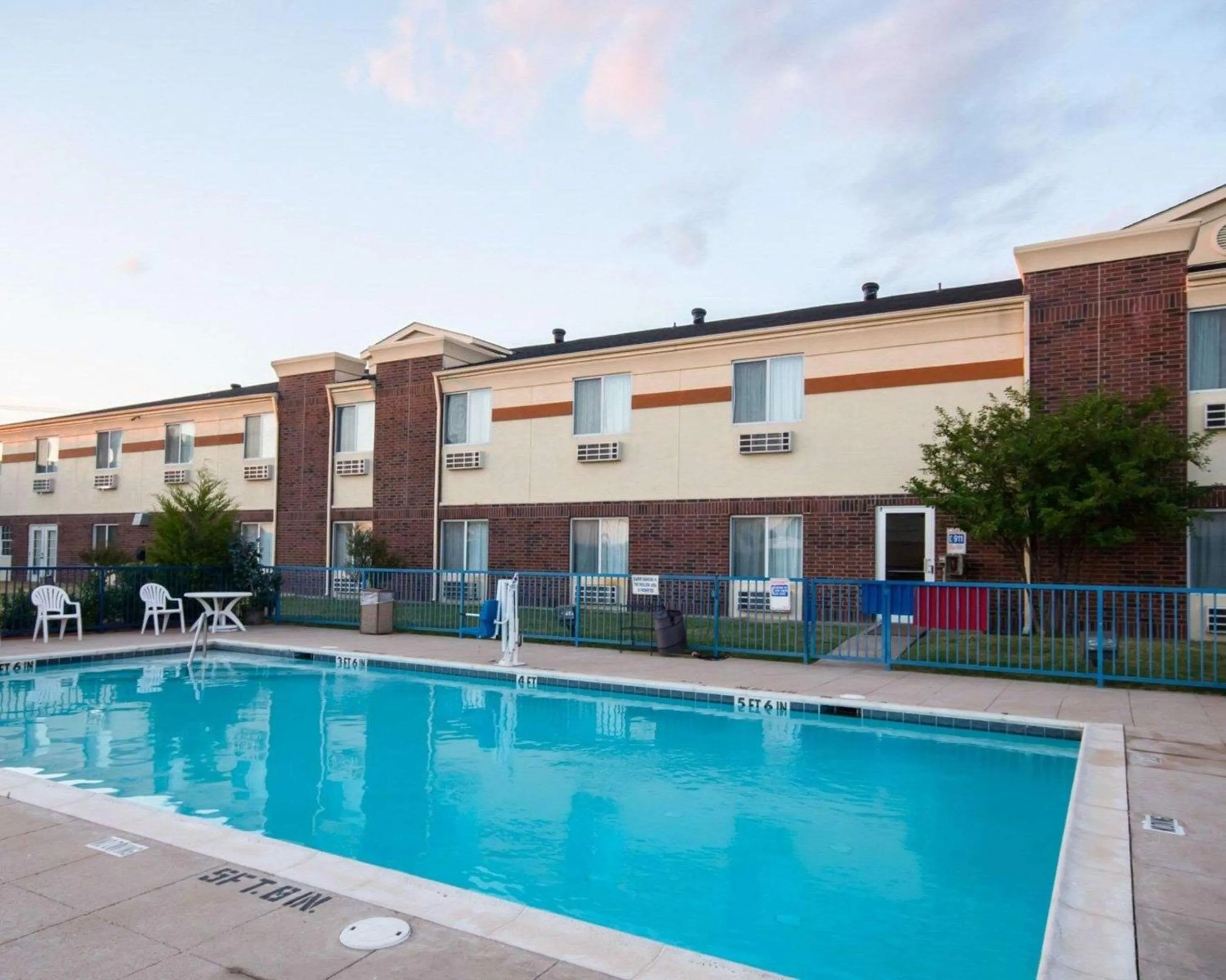 On site in Comfort Inn & Suites Red Oak - Dallas Area
