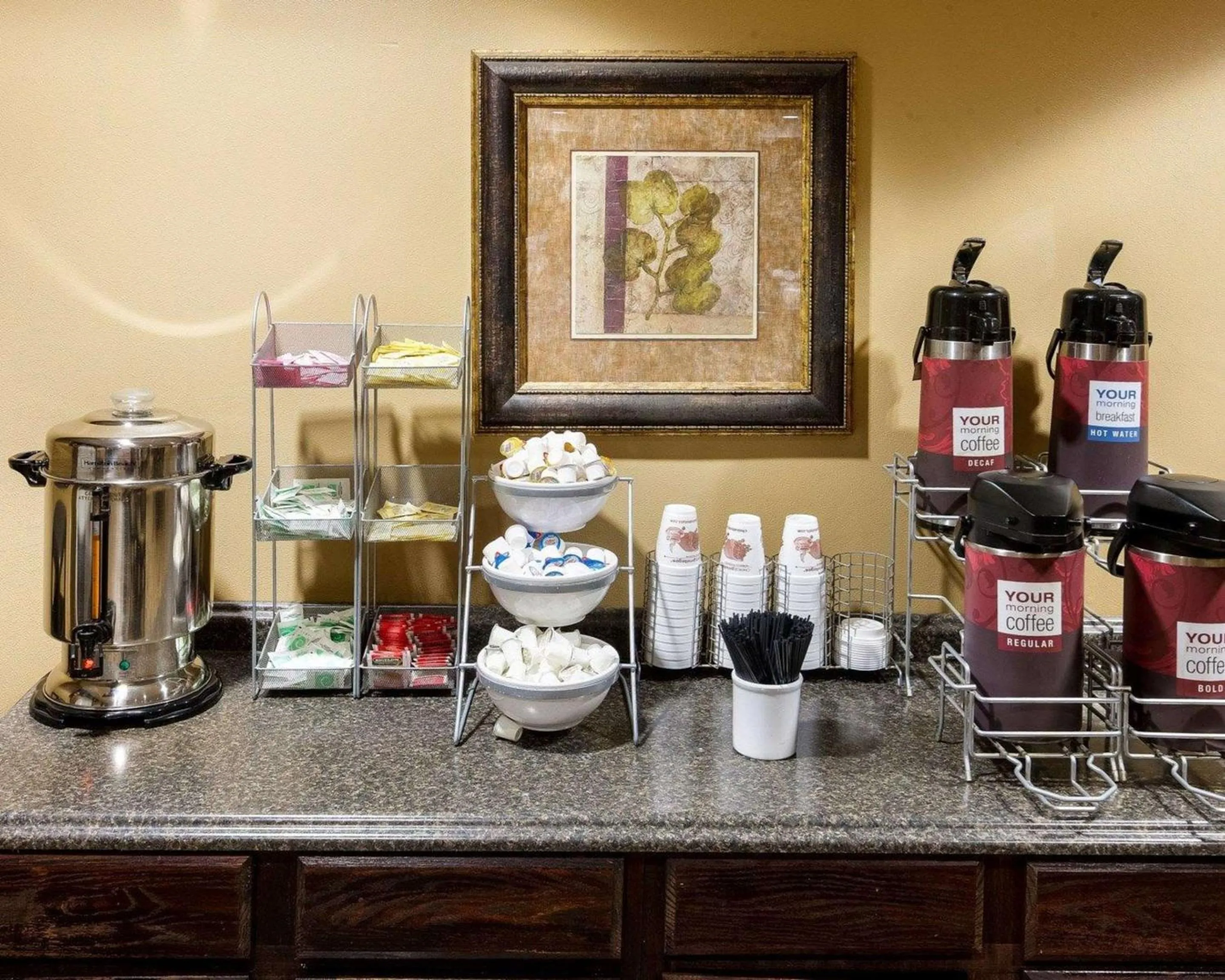 Restaurant/places to eat in Comfort Suites University