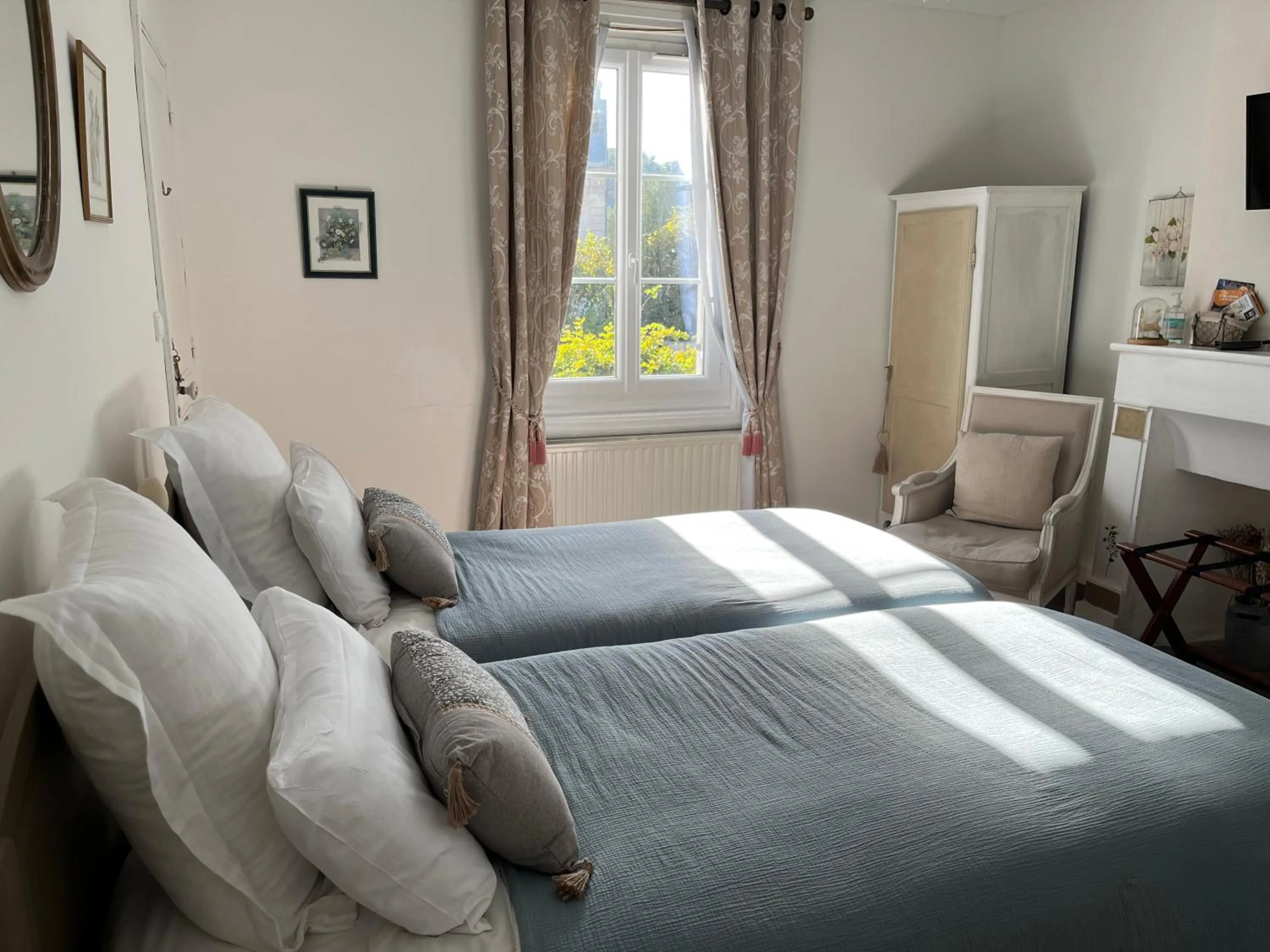 Shower, Bed in Villa Médicis