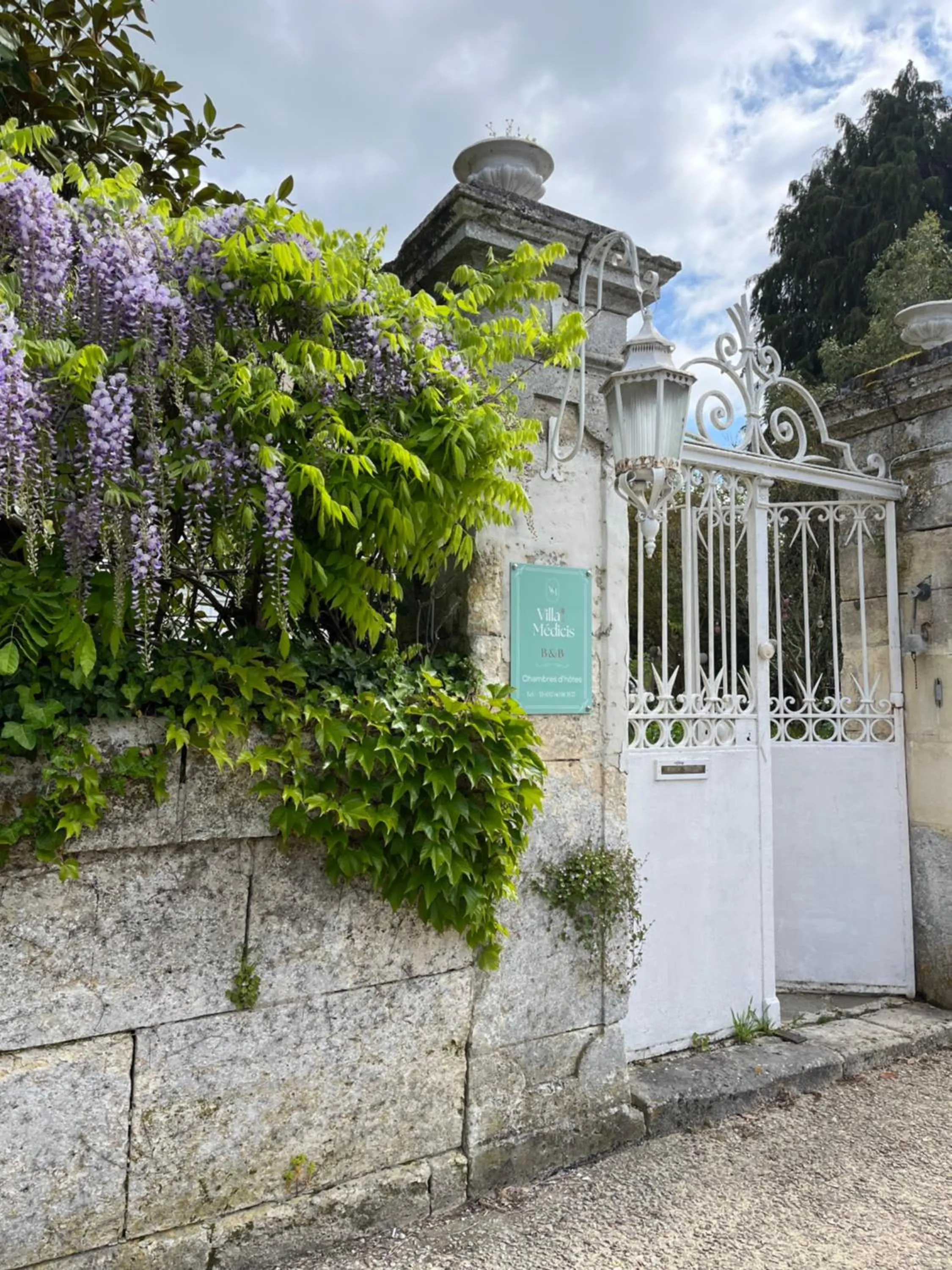 Property building in Villa Médicis
