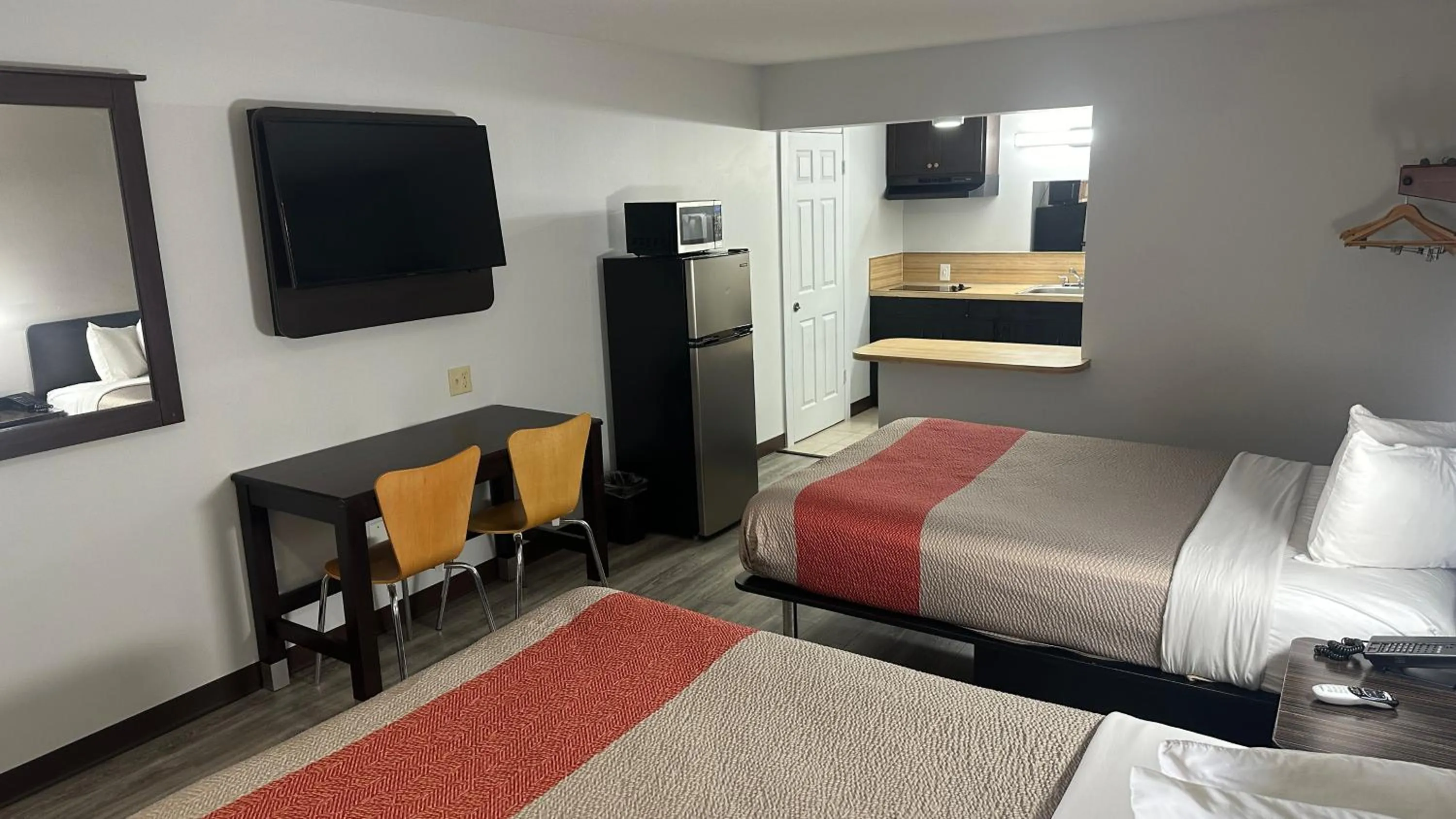 Kitchen or kitchenette, Bed in Motel 6-Winnie, TX