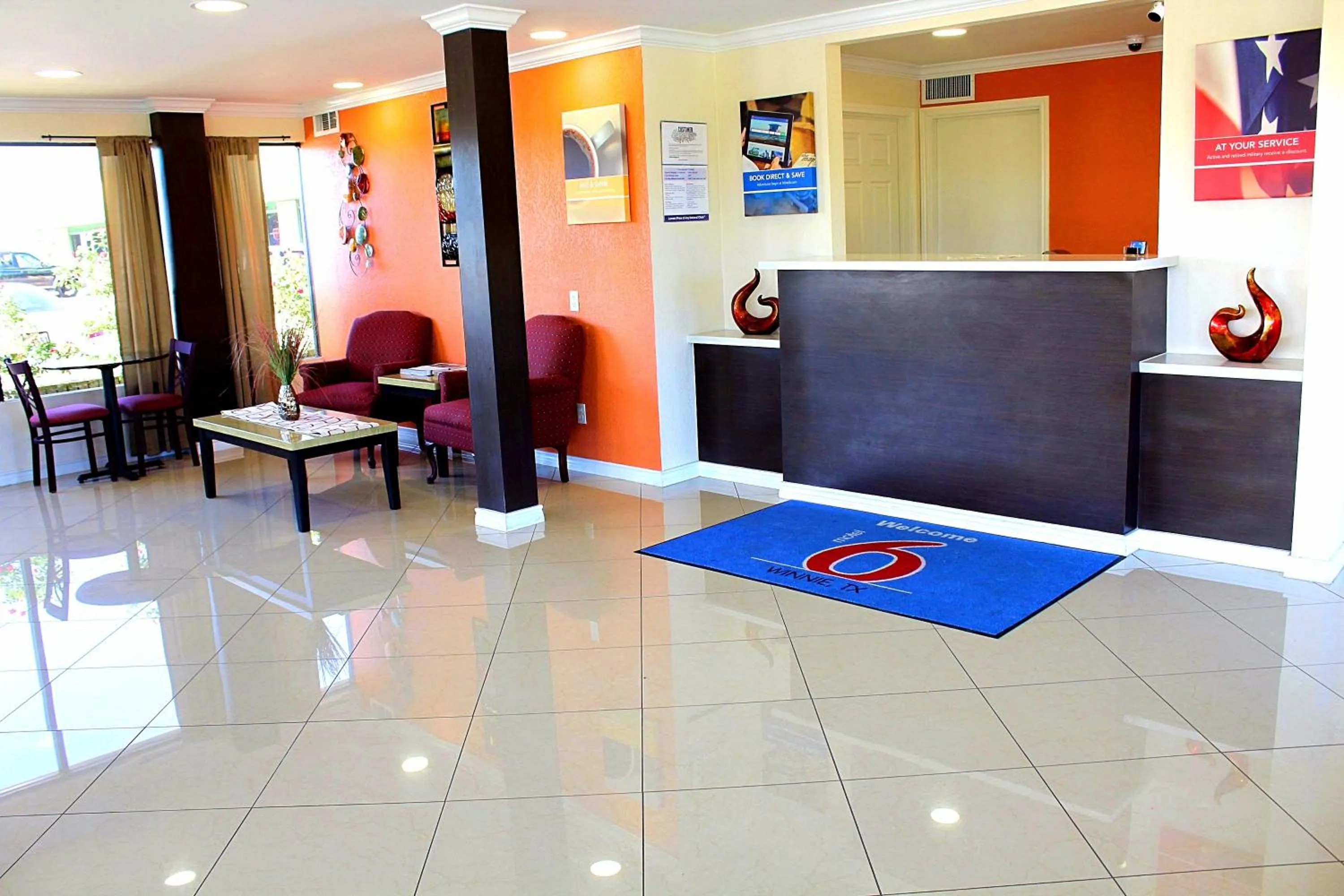 Lobby or reception in Motel 6-Winnie, TX