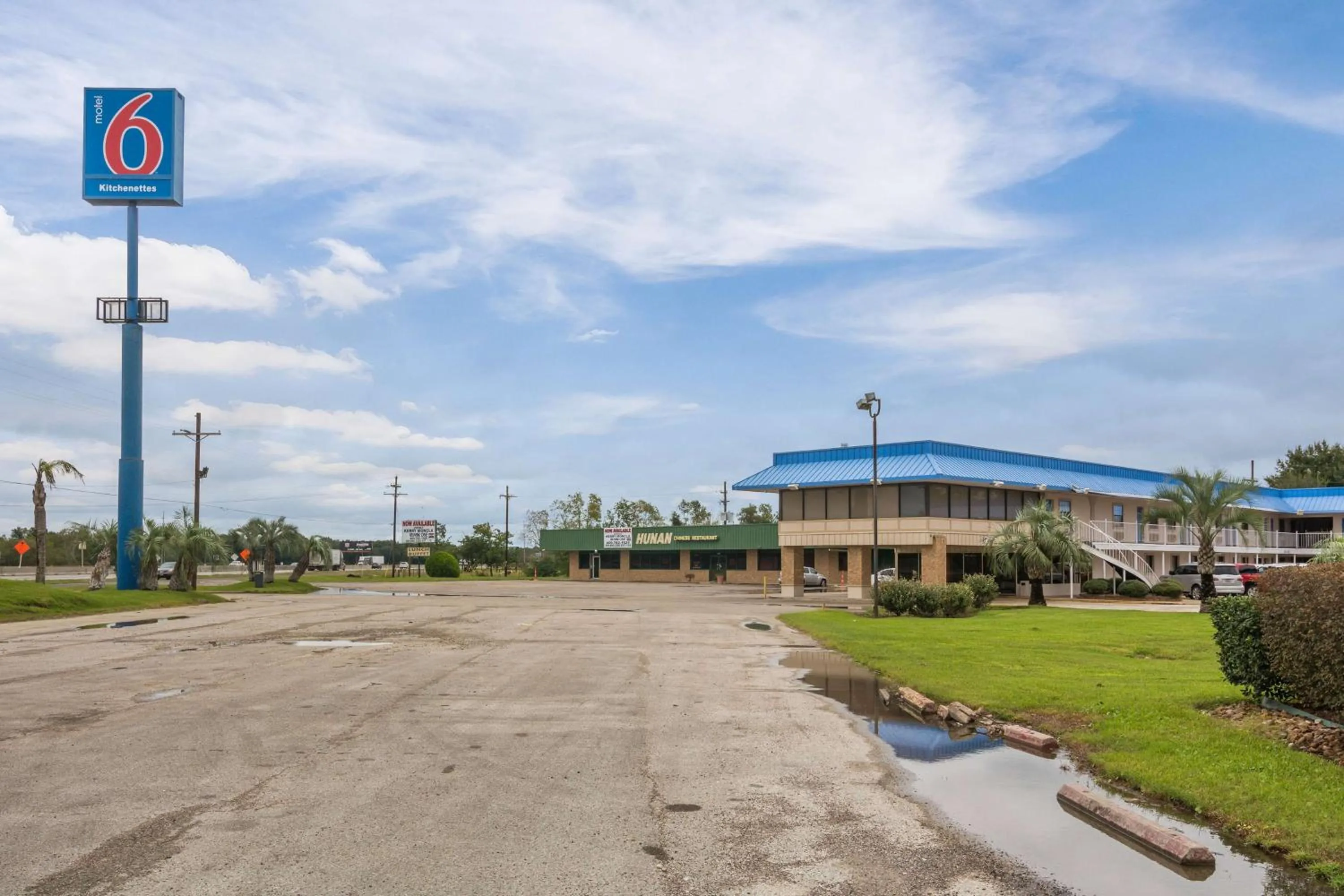 Property building in Motel 6-Winnie, TX