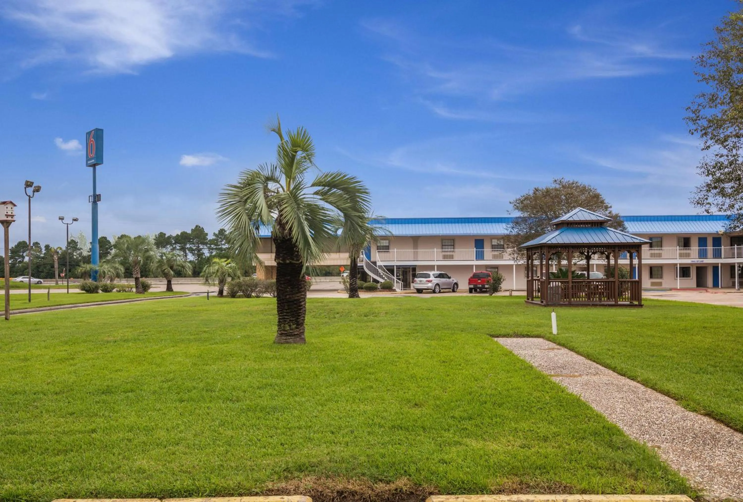 Property building in Motel 6-Winnie, TX