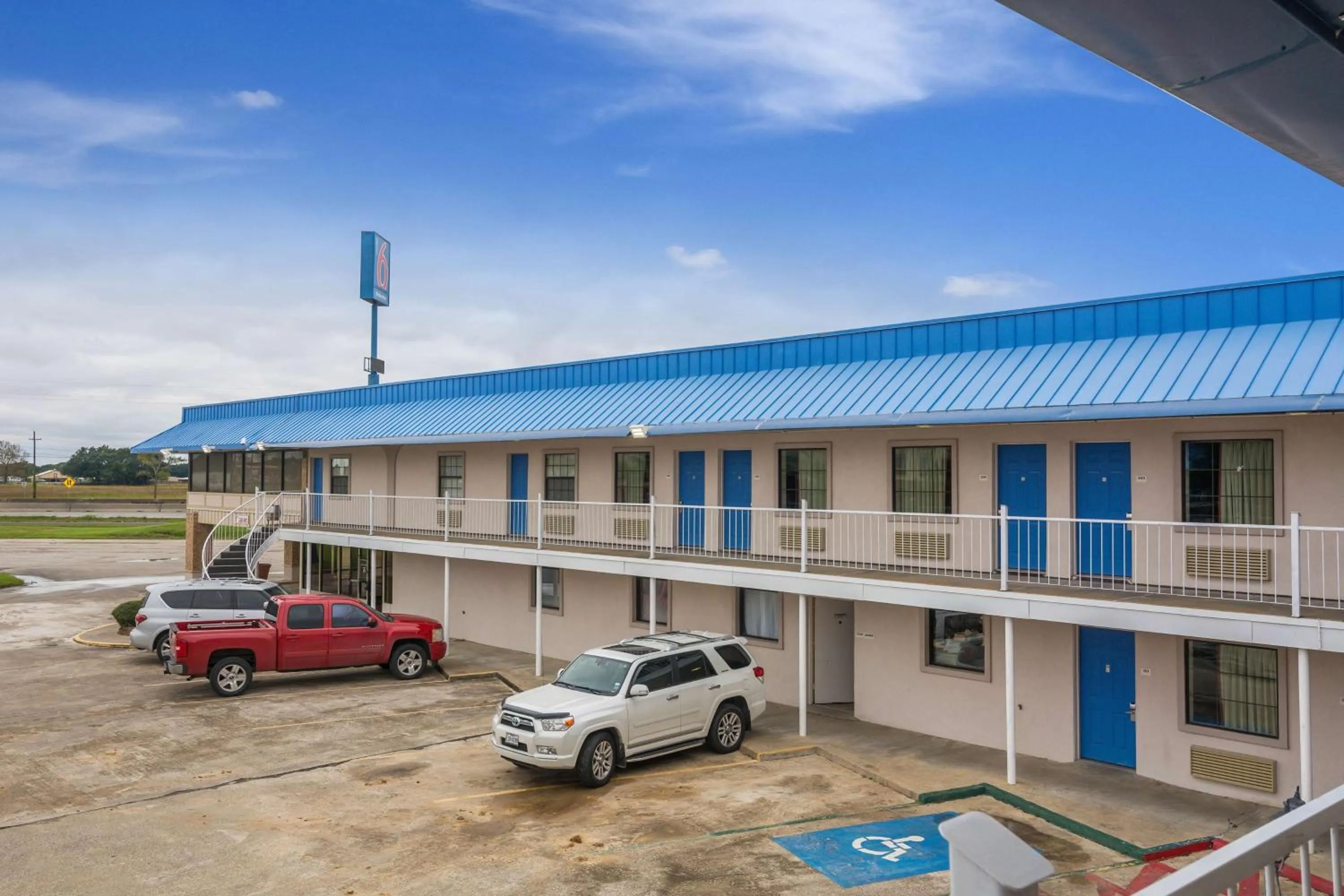 Property building in Motel 6-Winnie, TX