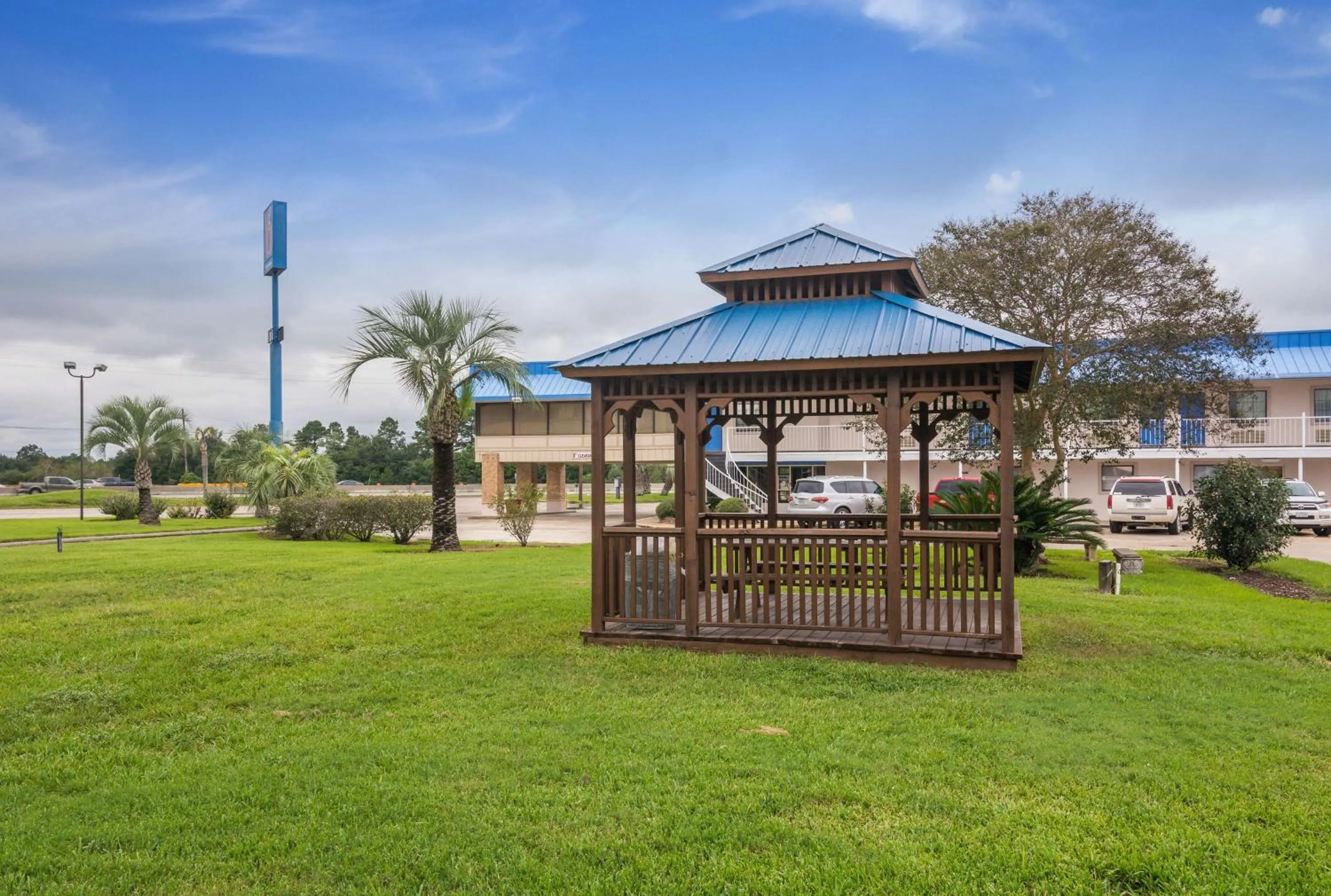 Property building in Motel 6-Winnie, TX