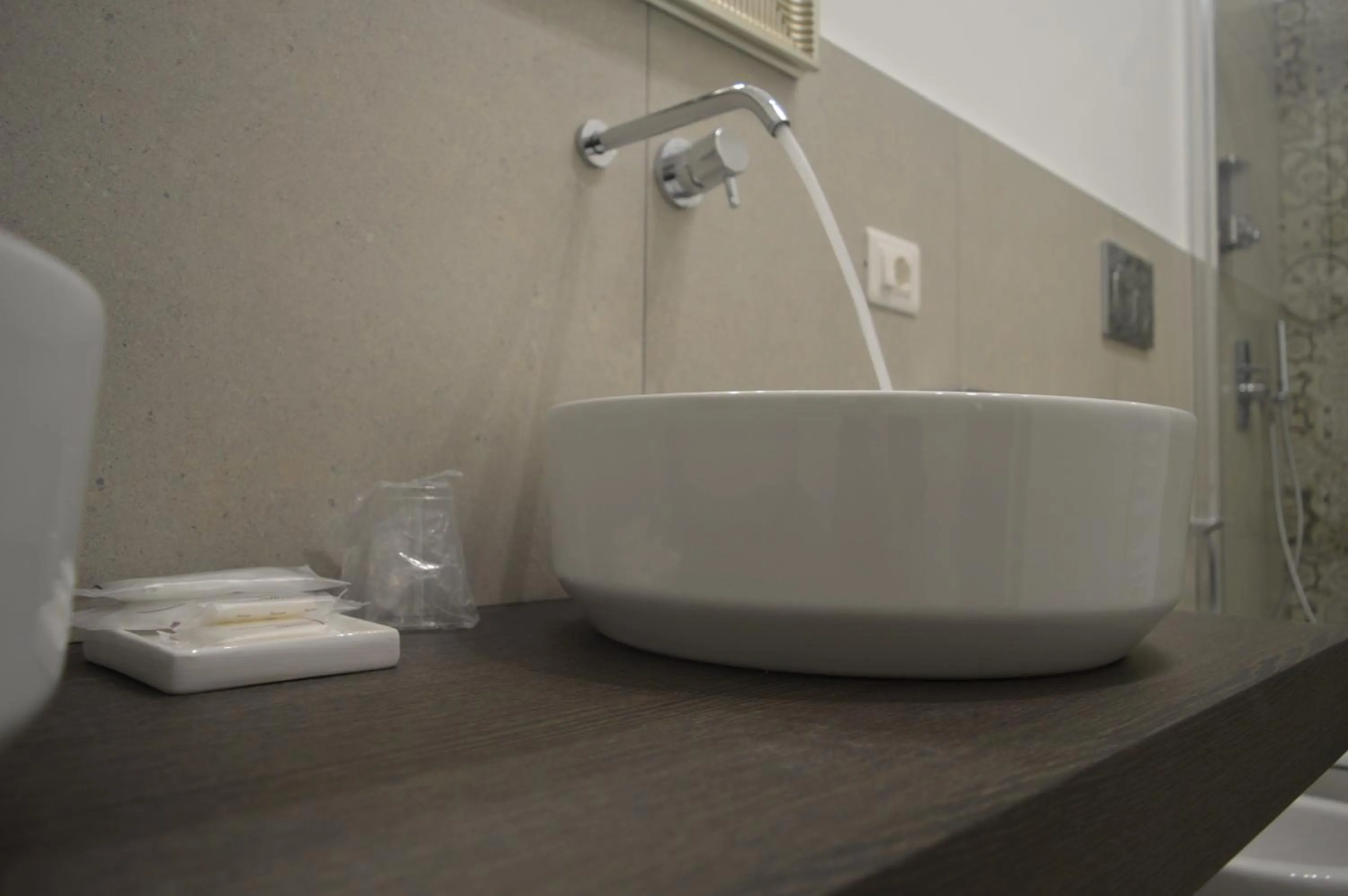 Bathroom in BeB L'ALLORO