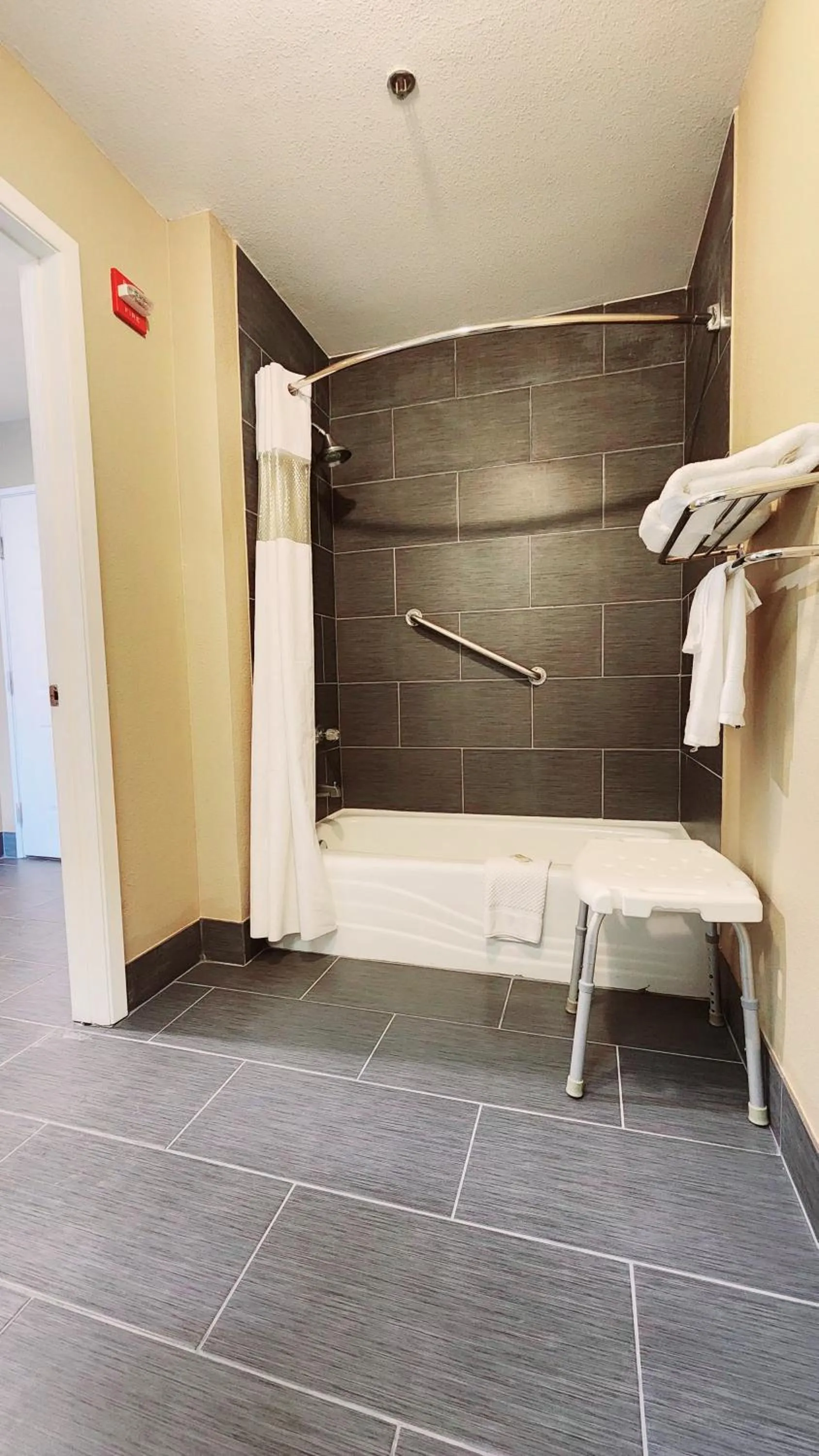 Bathroom in Super 8 by Wyndham Temple I-35