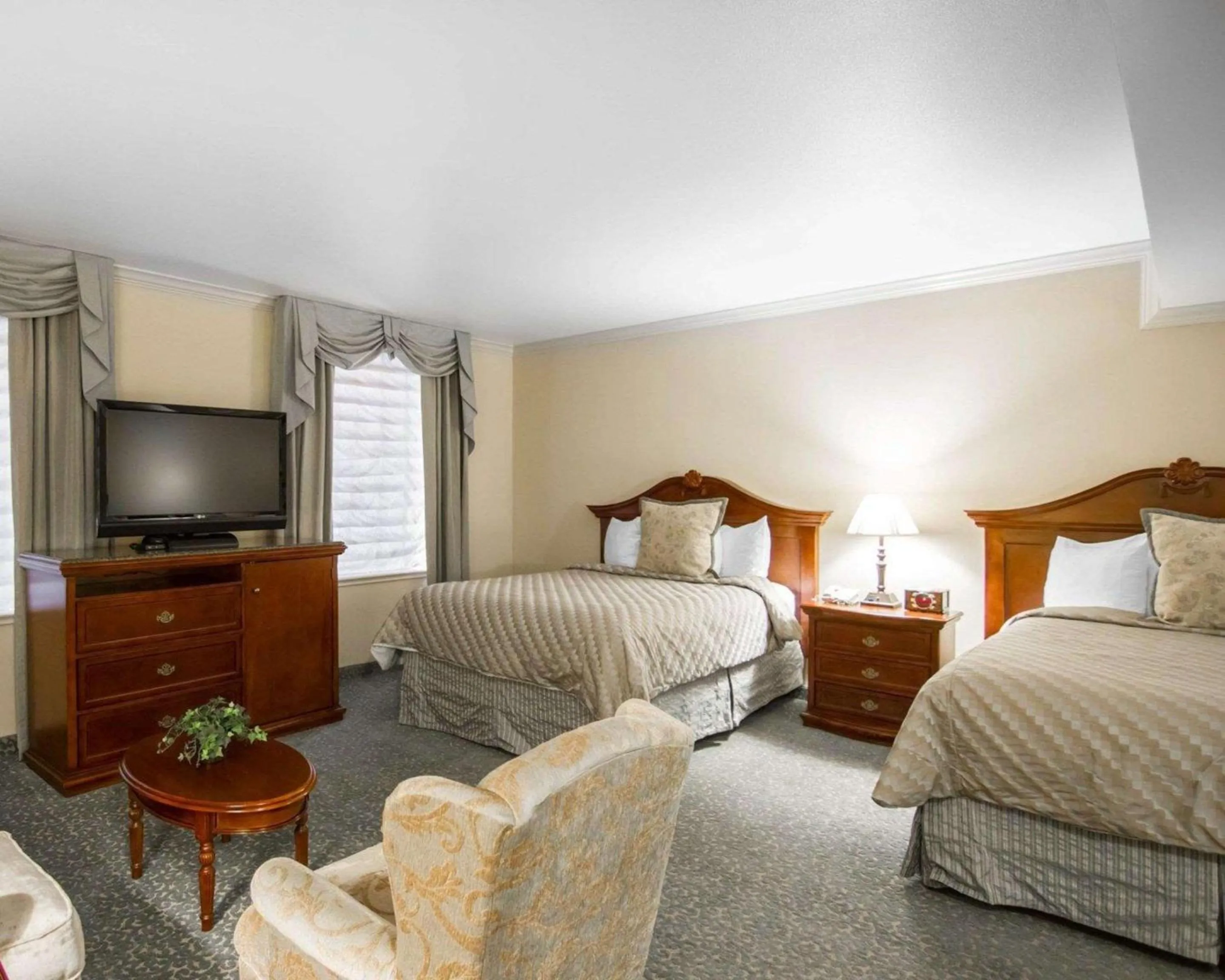 Bedroom, Bed in Liberty Hotel, an Ascend Collection Hotel