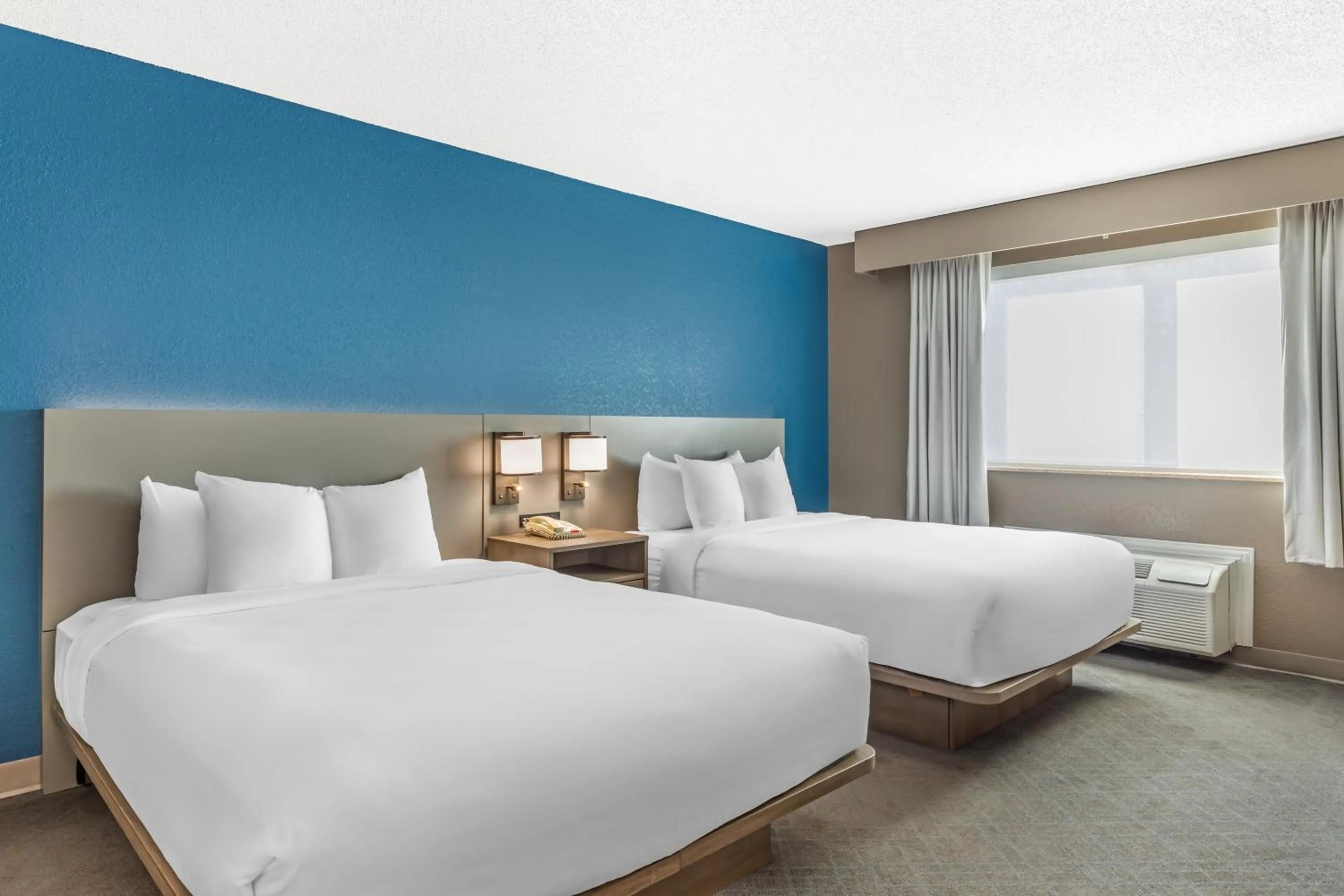 Bed in Comfort Suites Nacogdoches