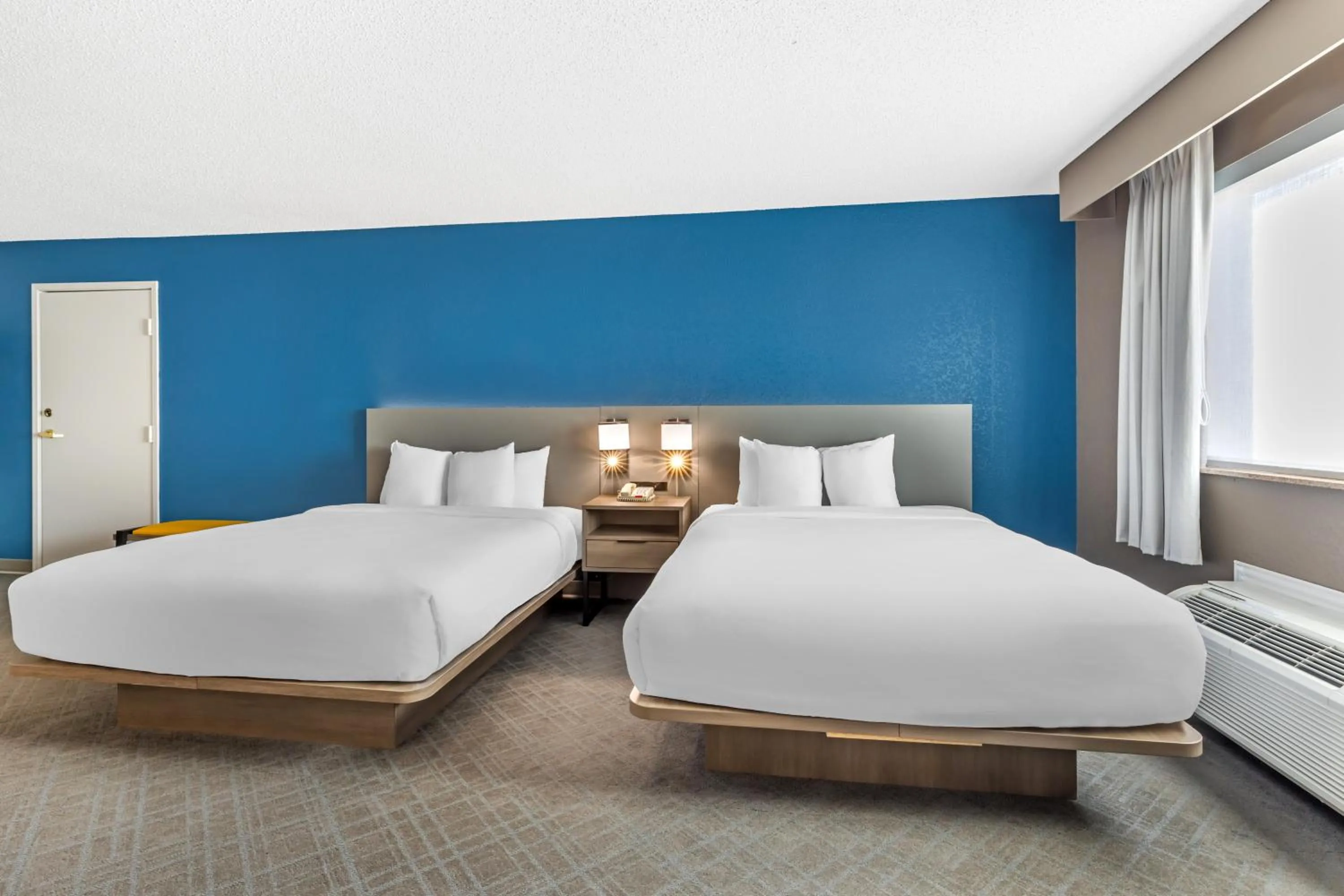 Bed in Comfort Suites Nacogdoches