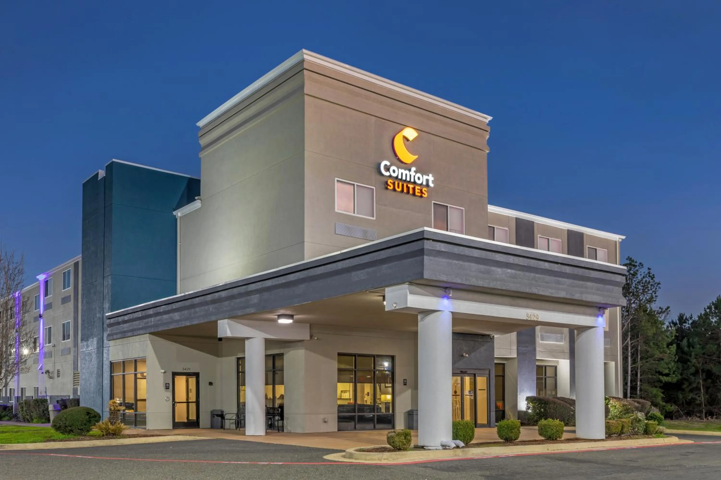 Property building in Comfort Suites Nacogdoches