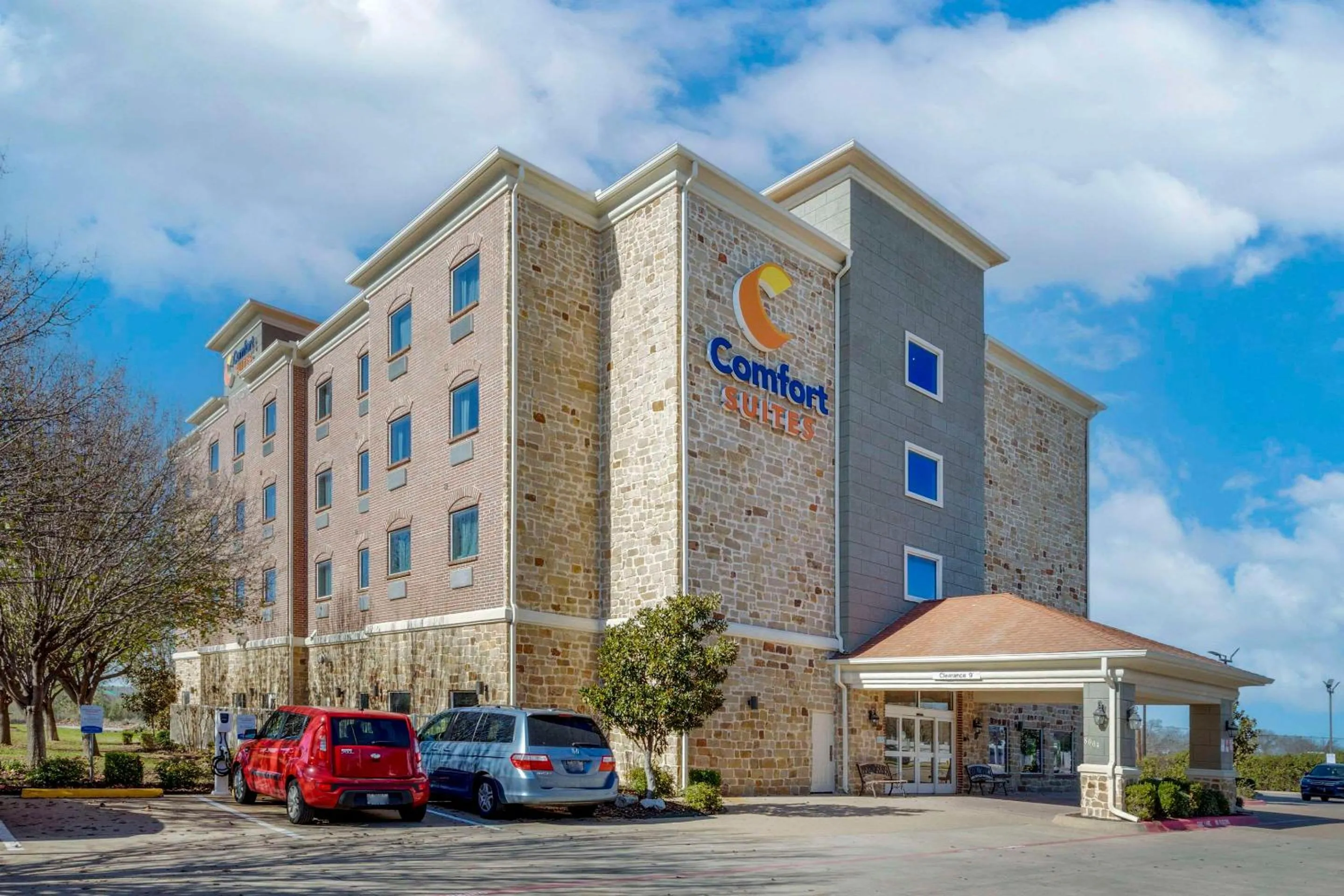 Property building in Comfort Suites Benbrook - Fort Worth Southwest
