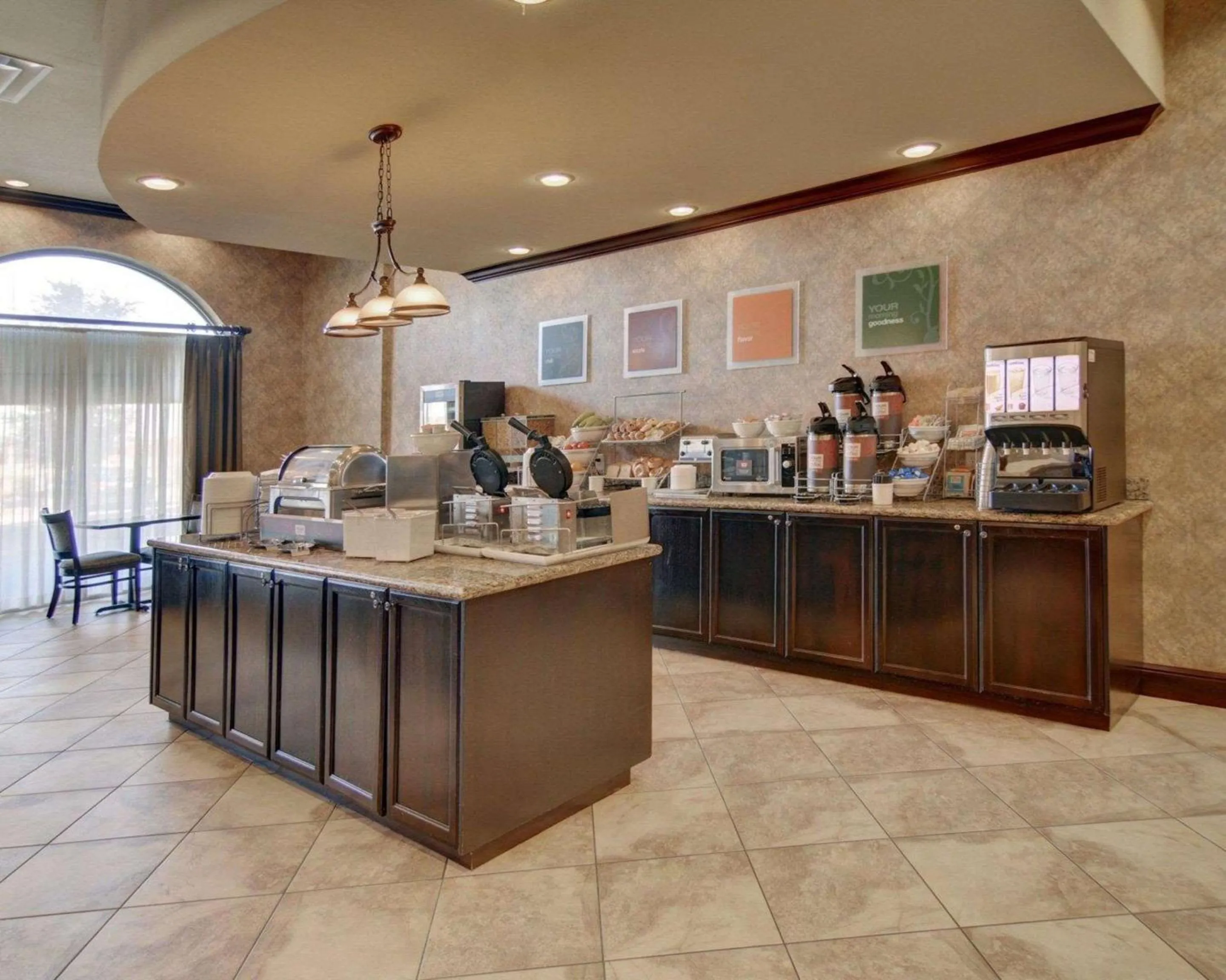 Breakfast in Comfort Suites Frisco