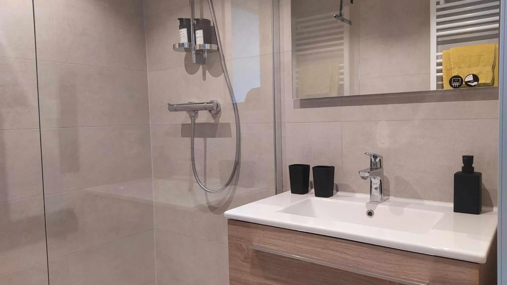 Shower in B&B Plattestien