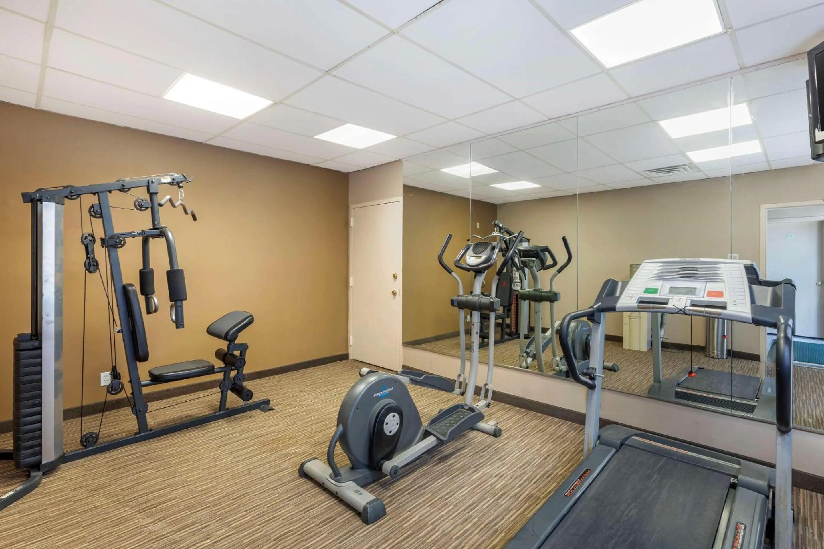 Fitness centre/facilities in Quality Inn Gainesville