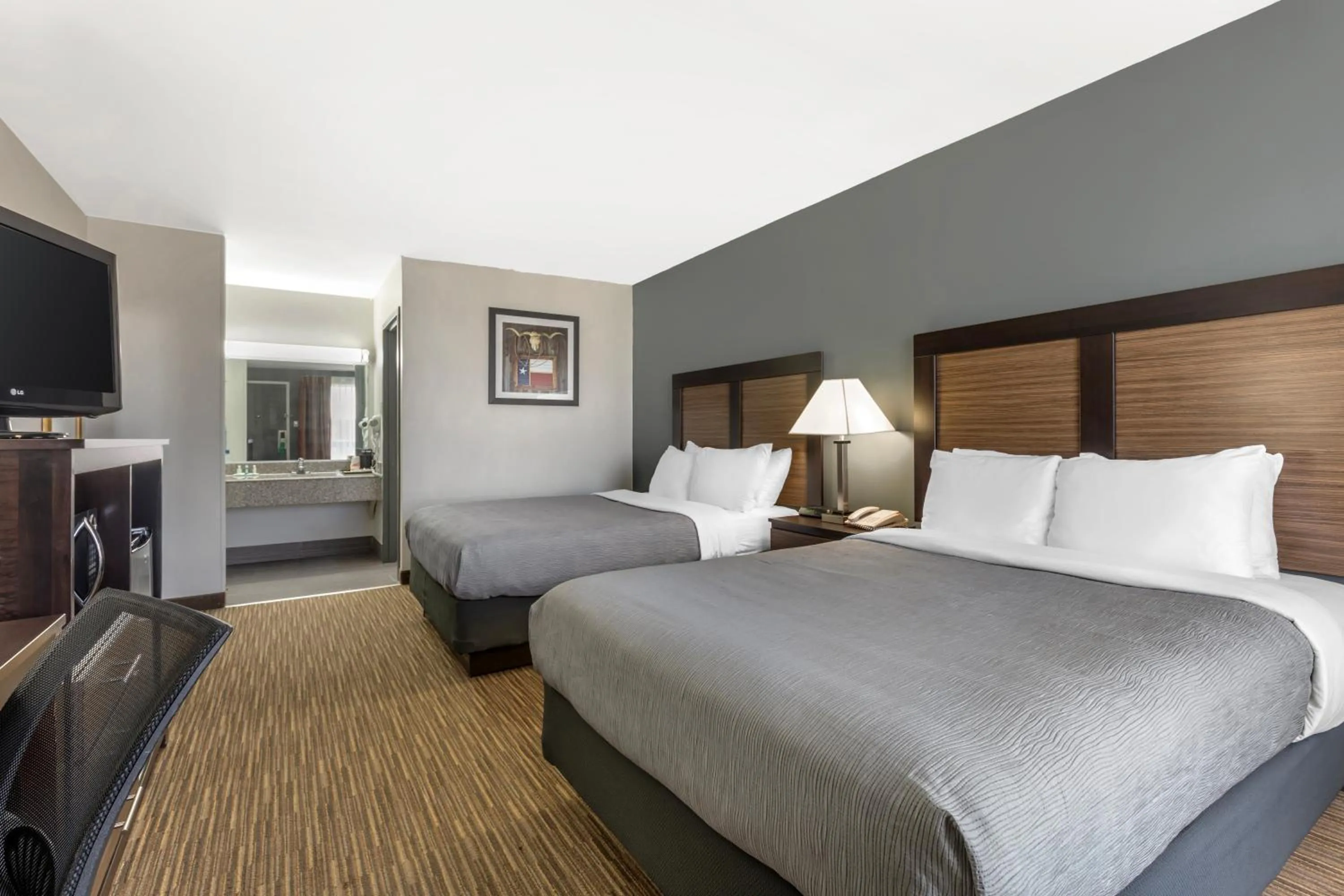 Bed in Quality Inn Gainesville